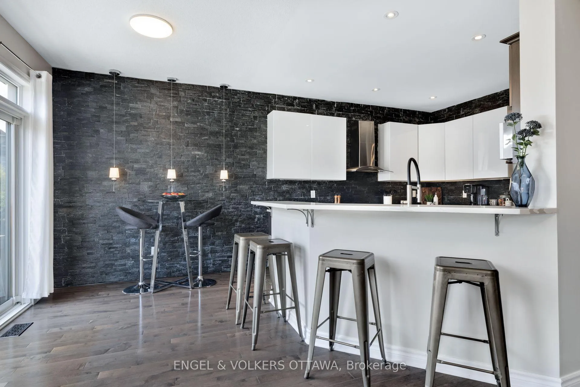 Photo 17 of 425 Cooks Mill Crescent, Ottawa, Riverside South — HOMEH