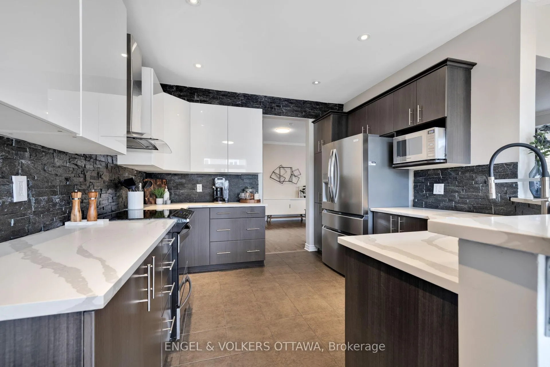 Photo 19 of 425 Cooks Mill Crescent, Ottawa, Riverside South — HOMEH