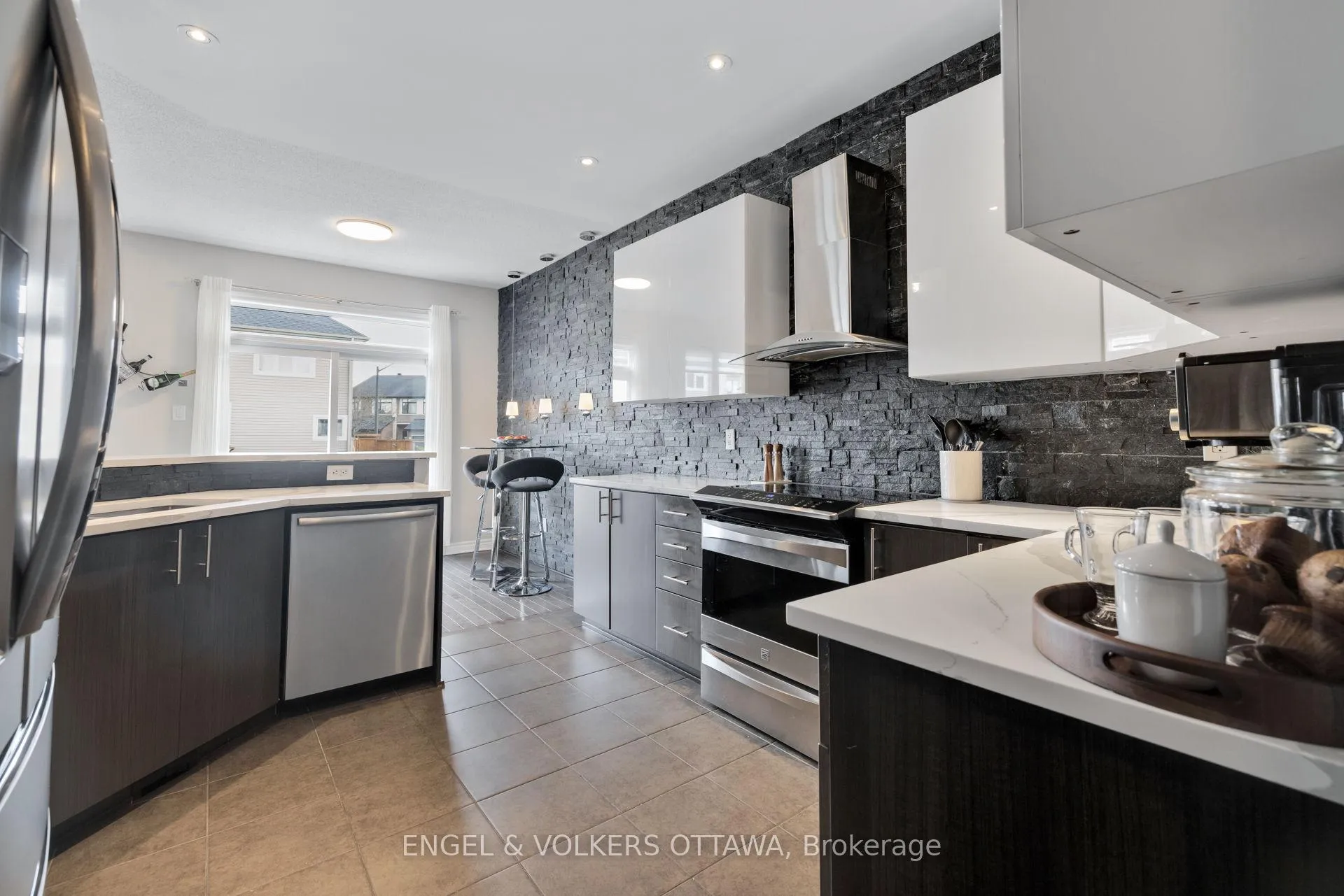 Photo 20 of 425 Cooks Mill Crescent, Ottawa, Riverside South — HOMEH