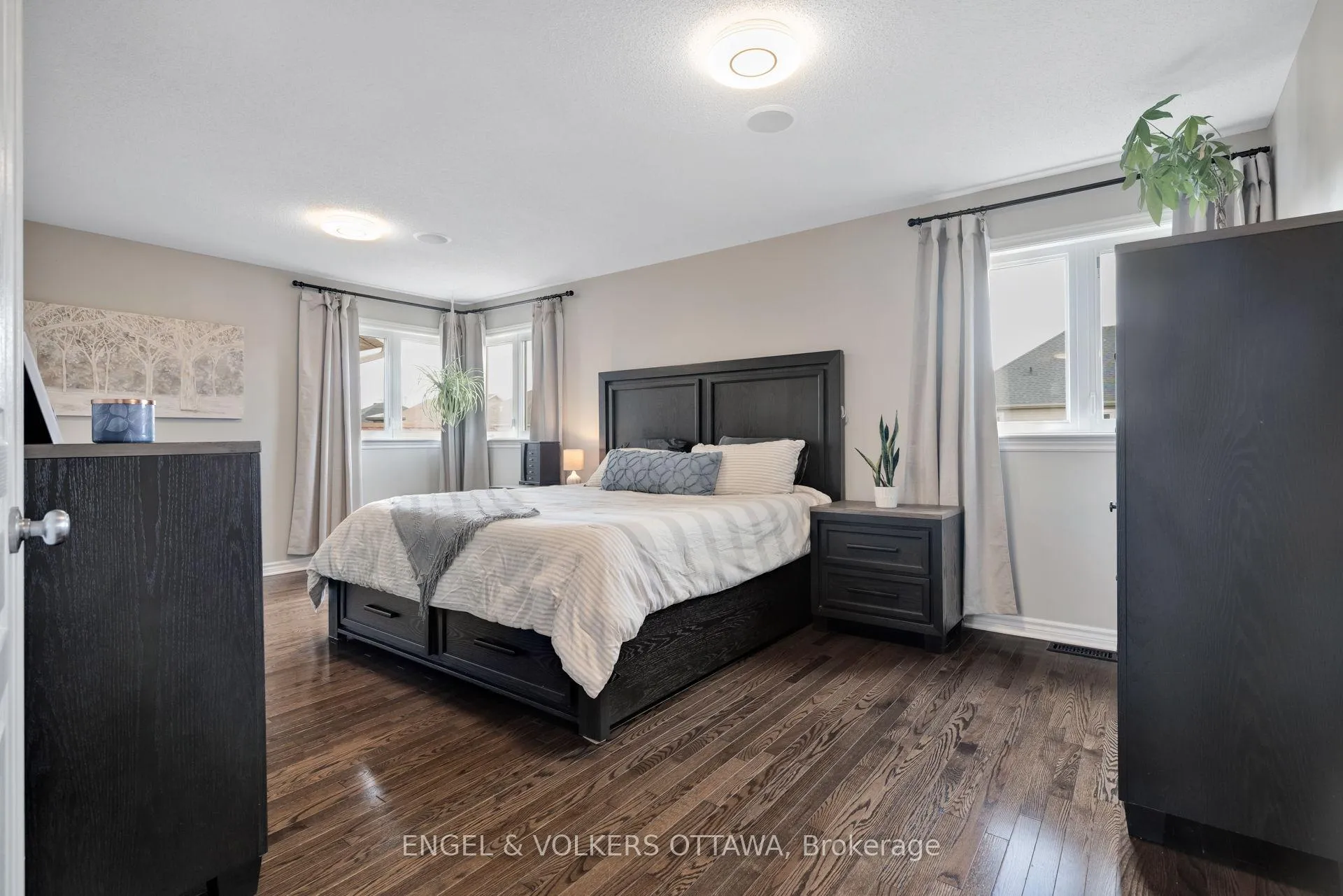 Photo 24 of 425 Cooks Mill Crescent, Ottawa, Riverside South — HOMEH