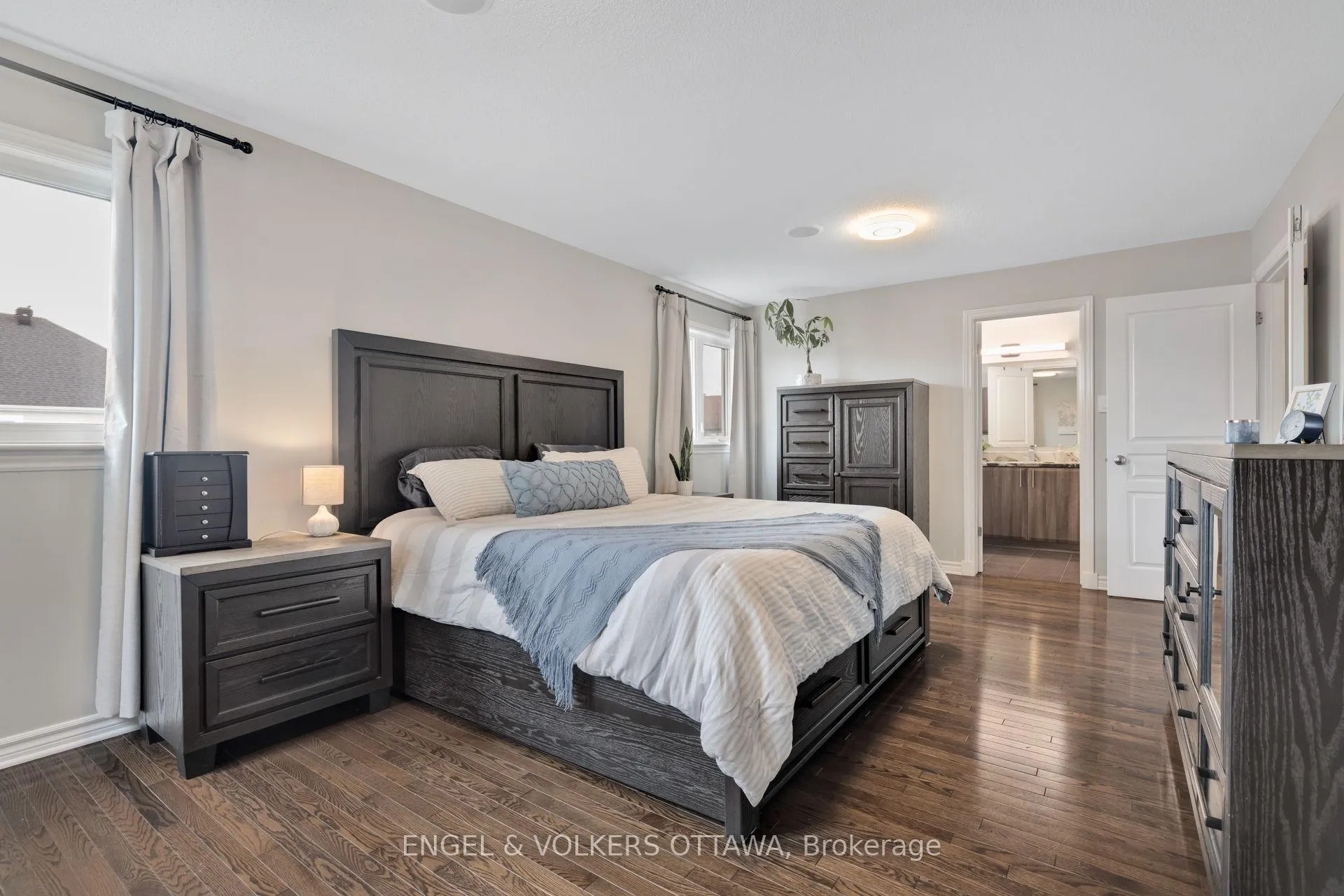 Photo 26 of 425 Cooks Mill Crescent, Ottawa, Riverside South — HOMEH