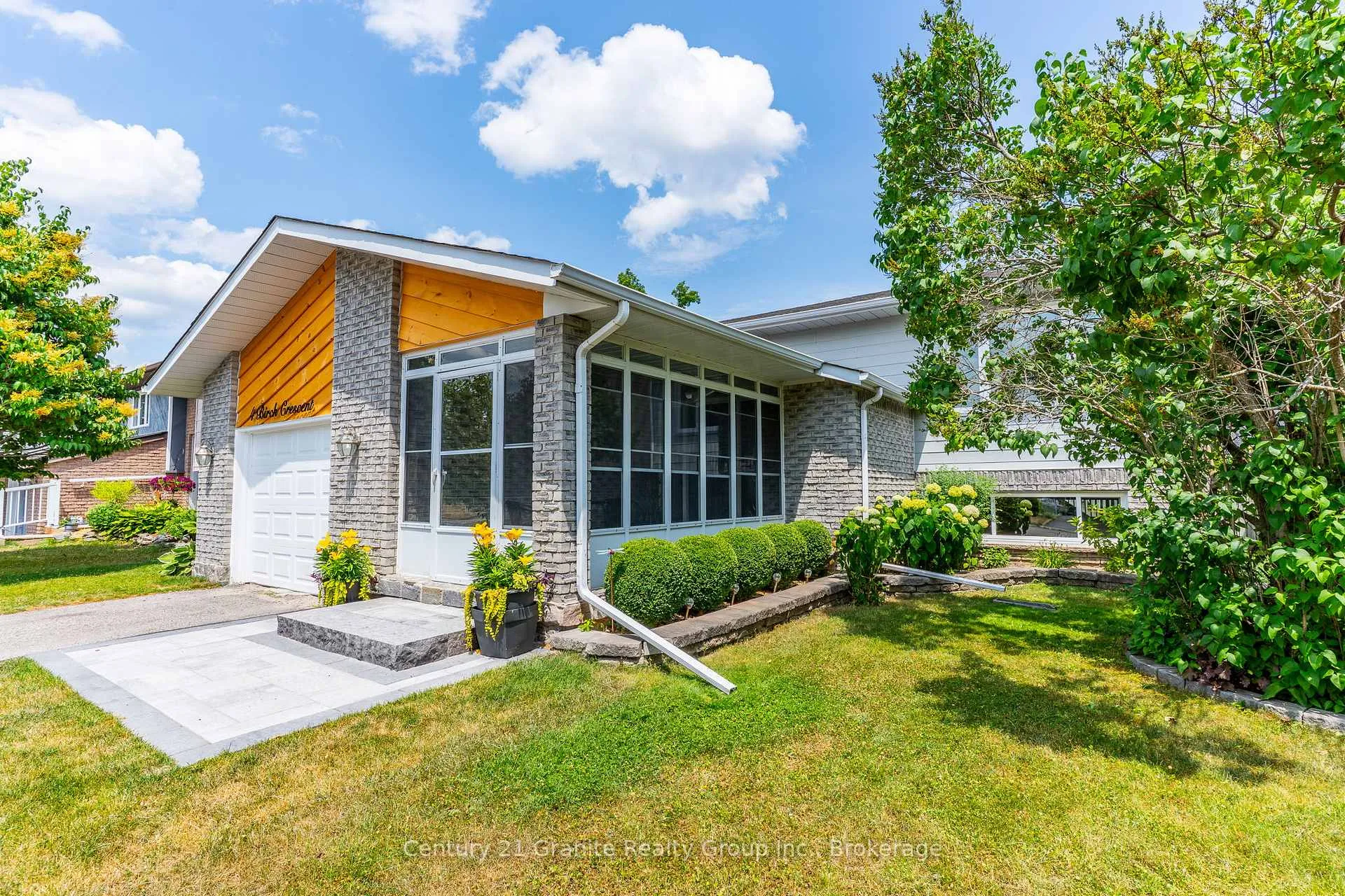 Photo 4 of 4 Birch Crescent, Kawartha Lakes, Bobcaygeon — HOMEH