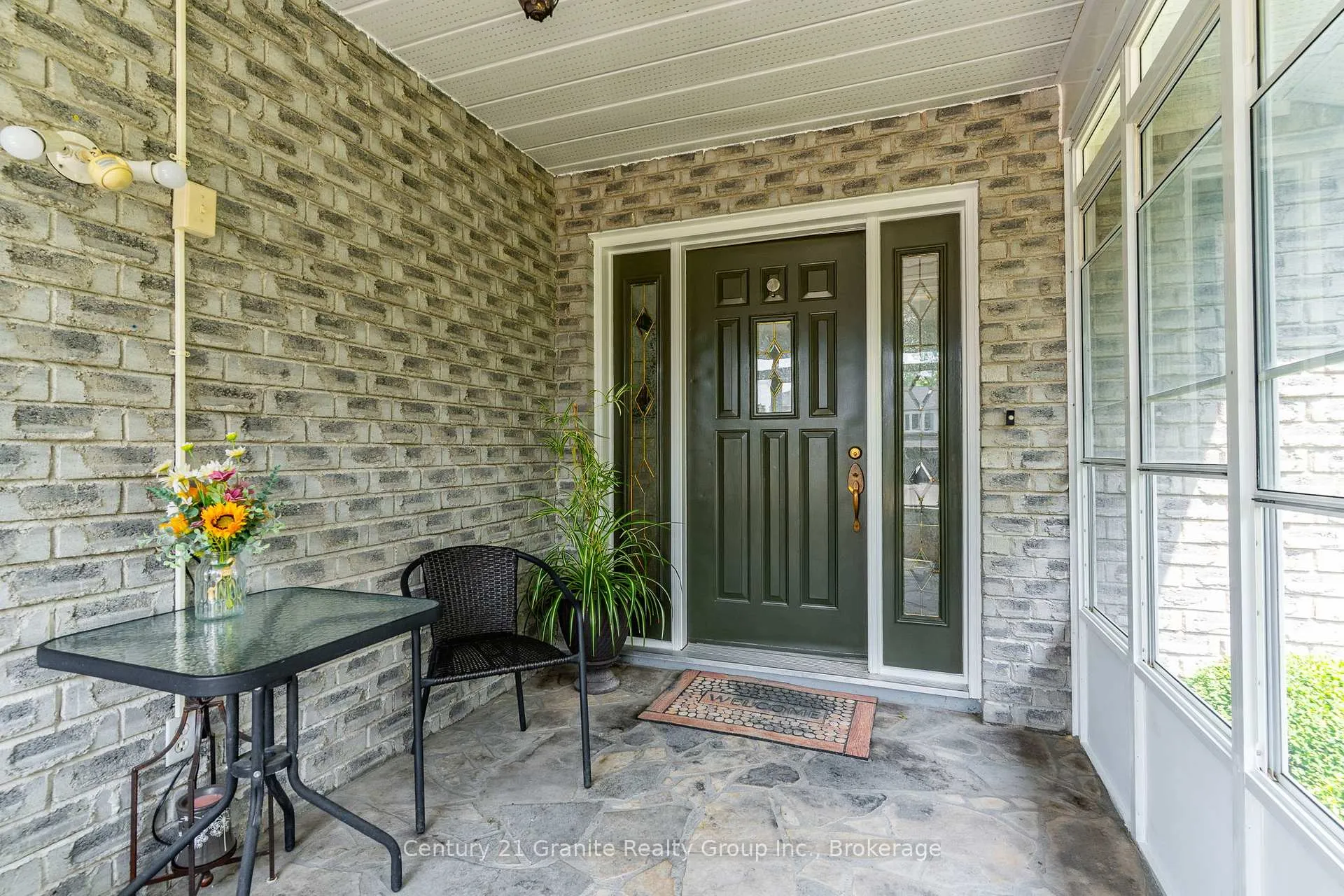 Photo 6 of 4 Birch Crescent, Kawartha Lakes, Bobcaygeon — HOMEH