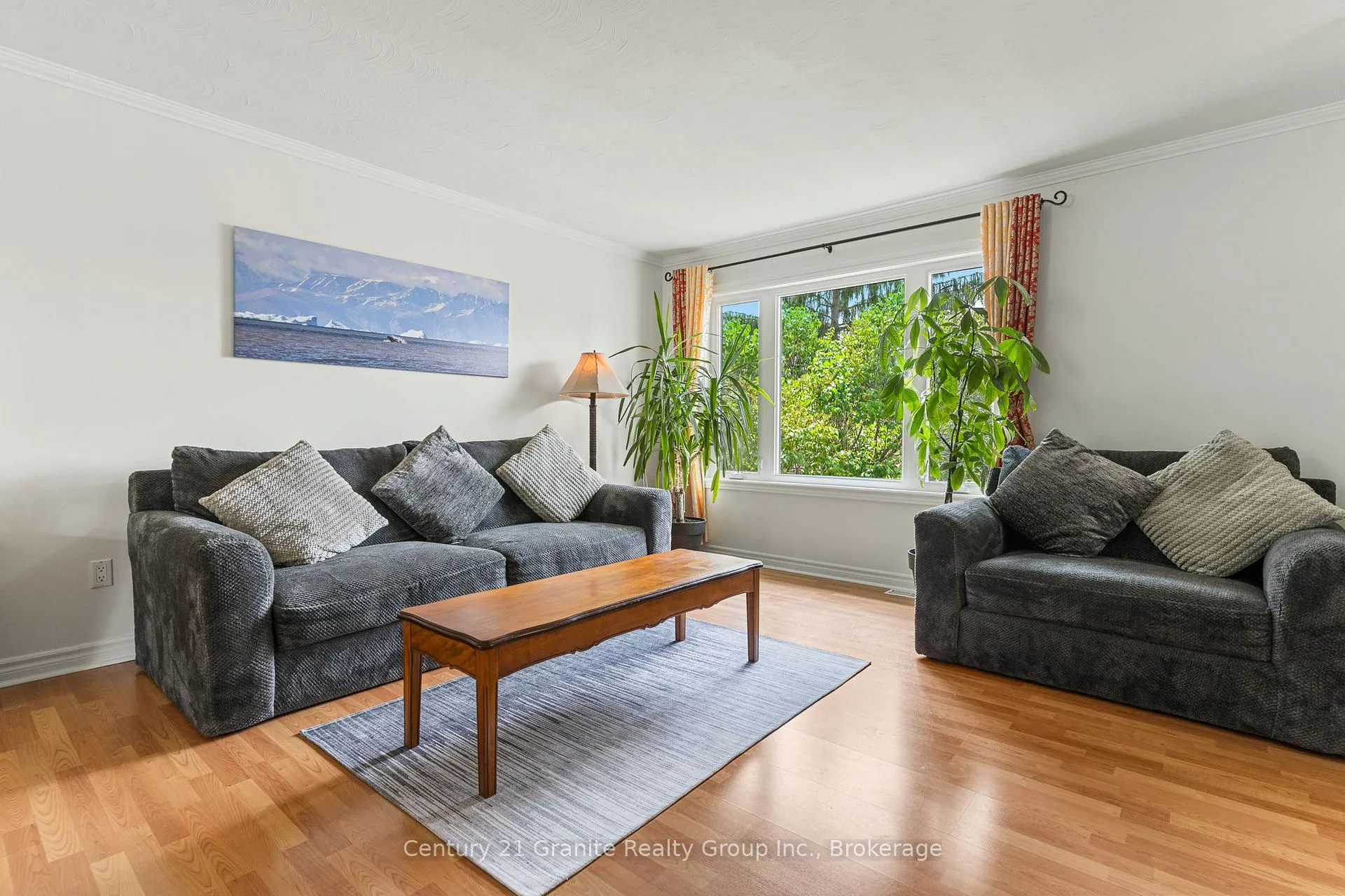 Photo 11 of 4 Birch Crescent, Kawartha Lakes, Bobcaygeon — HOMEH