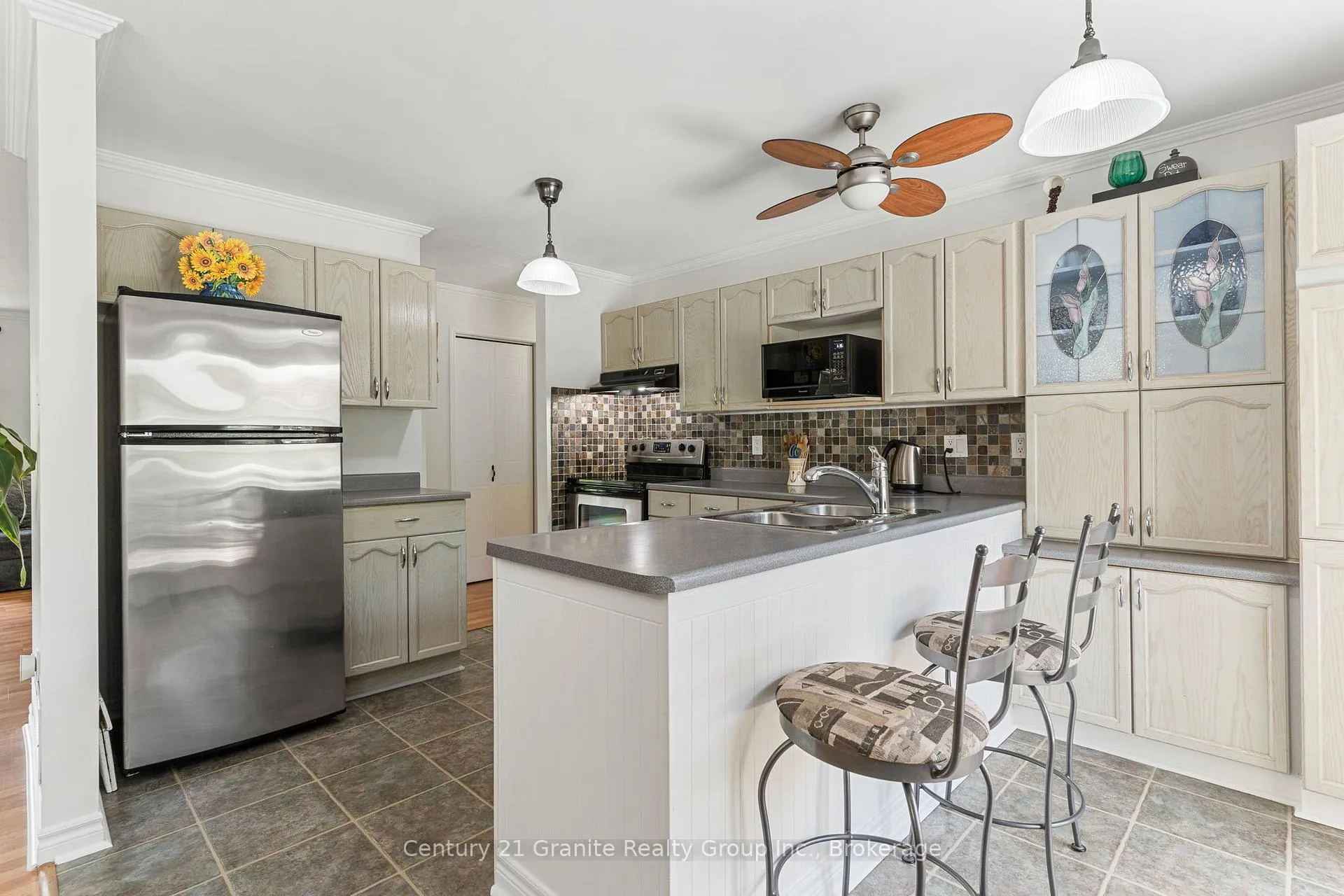 Photo 16 of 4 Birch Crescent, Kawartha Lakes, Bobcaygeon — HOMEH