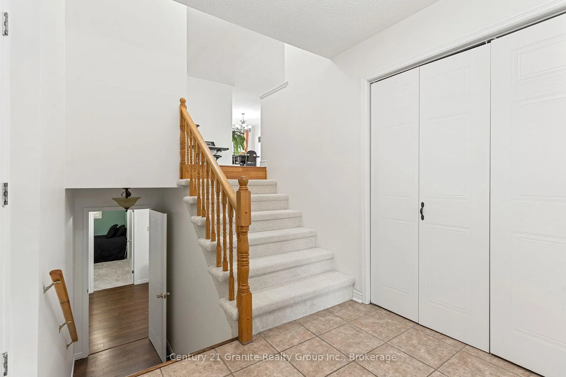 Photo 26 of 4 Birch Crescent, Kawartha Lakes, Bobcaygeon — HOMEH