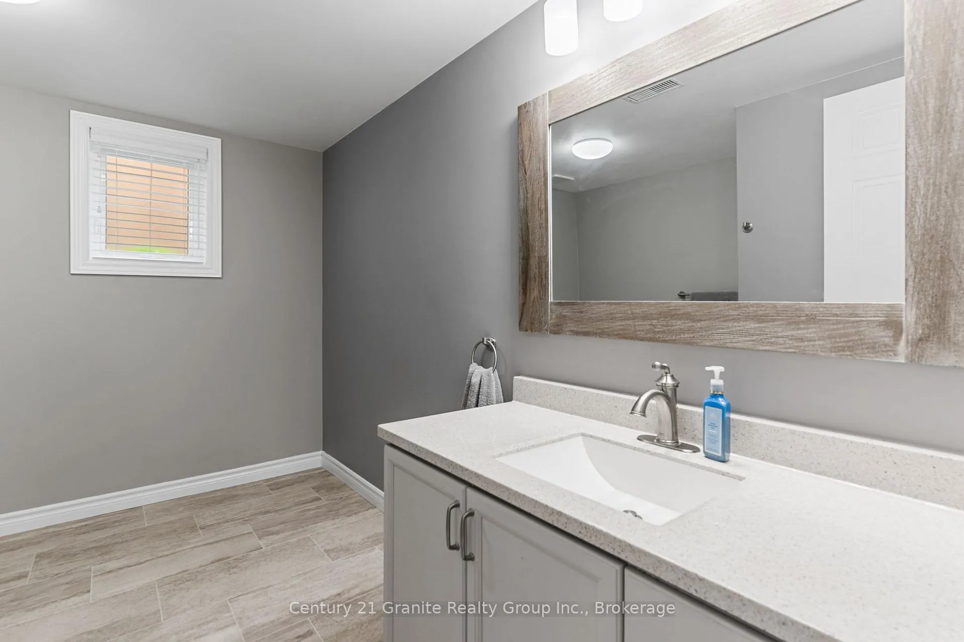 Photo 34 of 4 Birch Crescent, Kawartha Lakes, Bobcaygeon — HOMEH