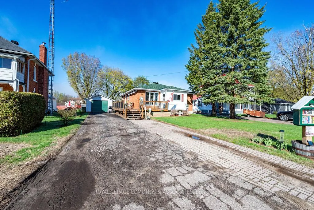 Photo 2 of 19 Elliott Street, Whitewater Region, Beachburg — HOMEH