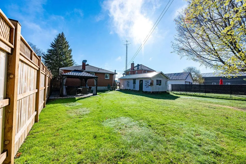 Photo 8 of 19 Elliott Street, Whitewater Region, Beachburg — HOMEH