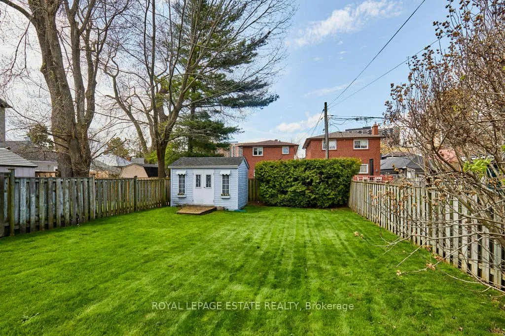 Photo 3 of 138 August Avenue, Scarborough, Oakridge — HOMEH