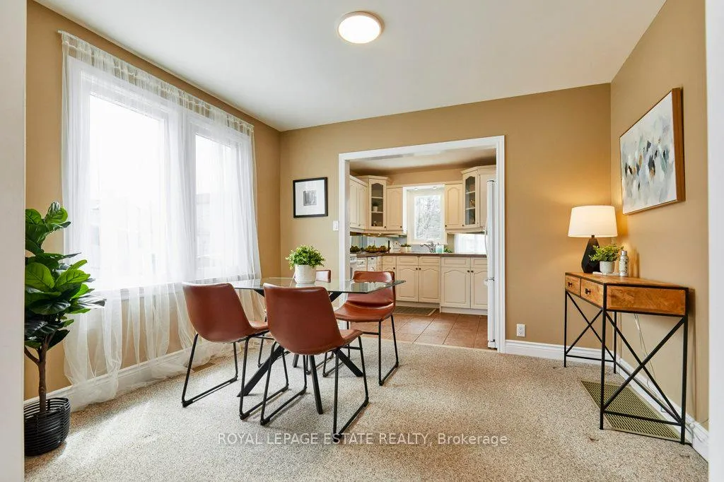 Photo 8 of 138 August Avenue, Scarborough, Oakridge — HOMEH