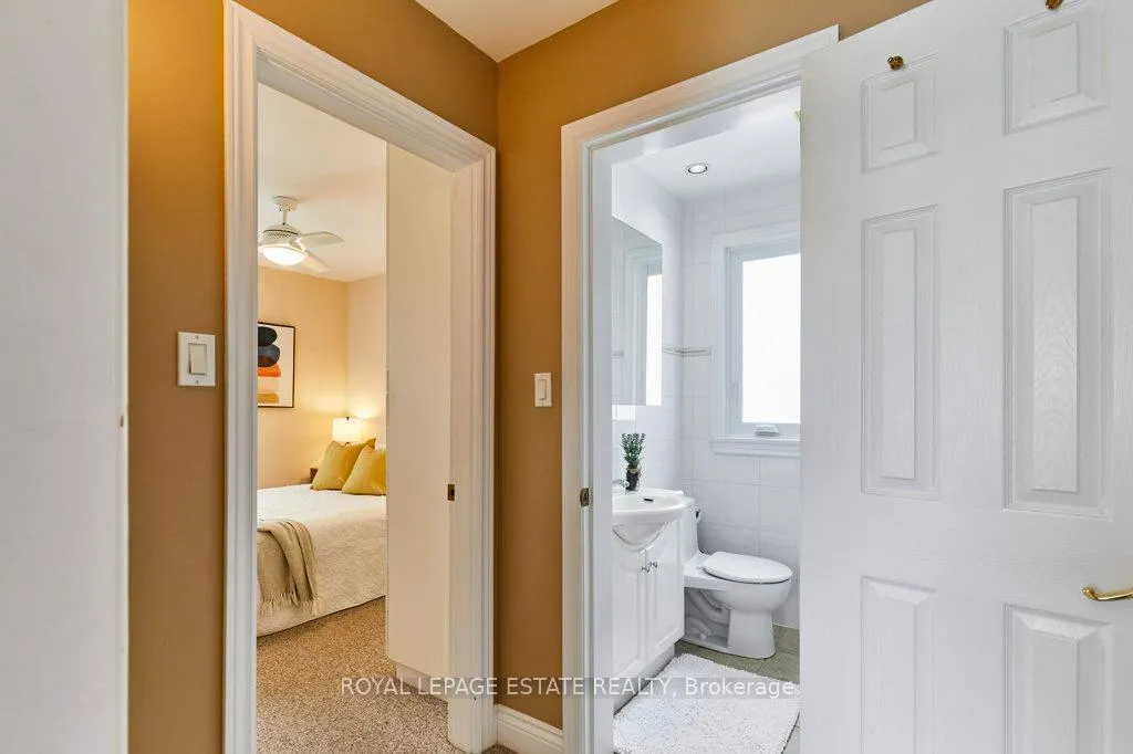 Photo 15 of 138 August Avenue, Scarborough, Oakridge — HOMEH
