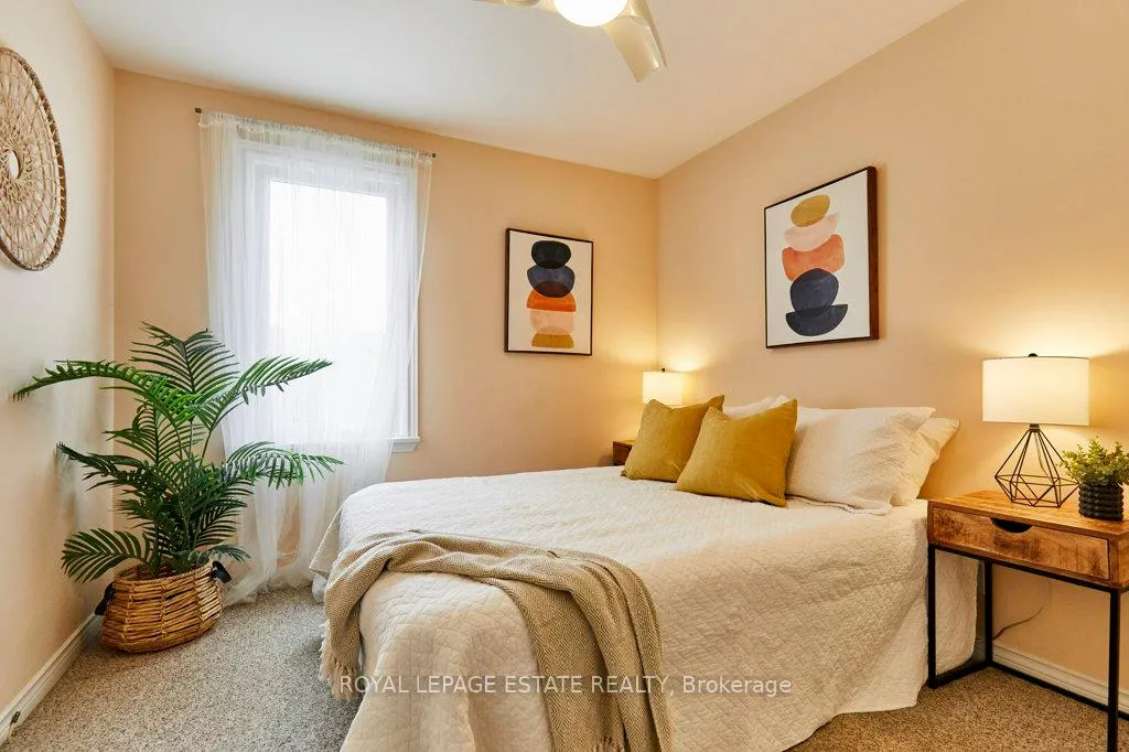 Photo 18 of 138 August Avenue, Scarborough, Oakridge — HOMEH