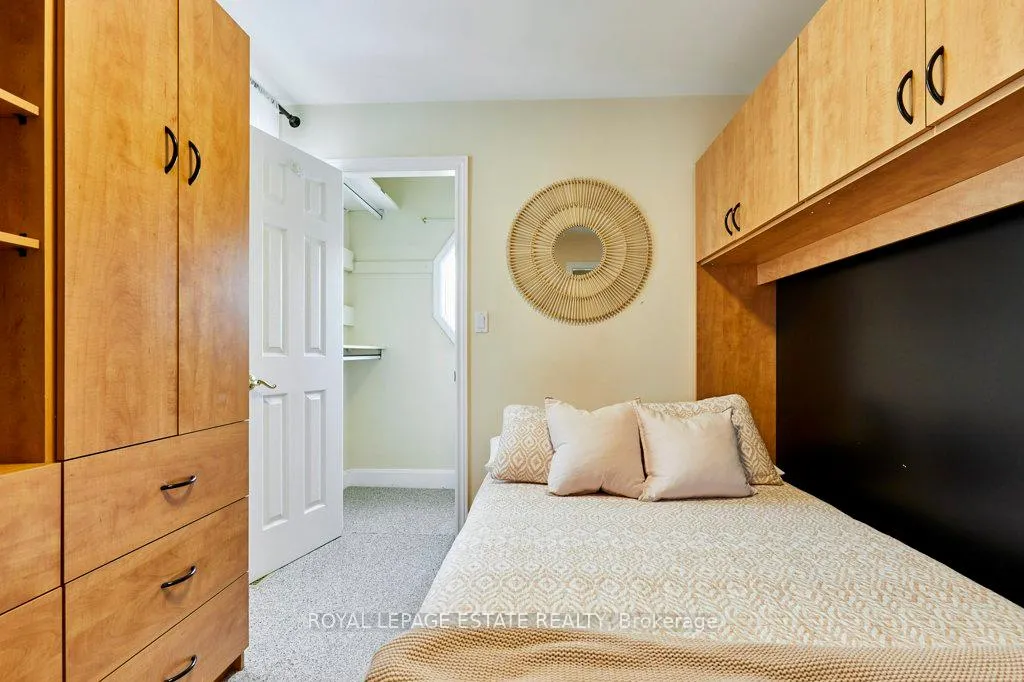 Photo 22 of 138 August Avenue, Scarborough, Oakridge — HOMEH