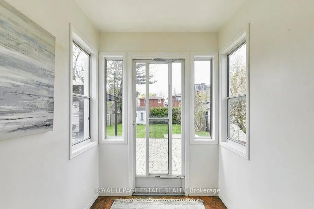Photo 25 of 138 August Avenue, Scarborough, Oakridge — HOMEH