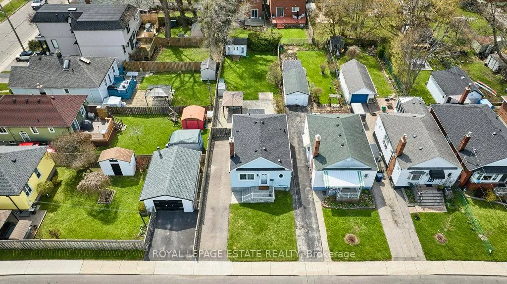 Photo 31 of 138 August Avenue, Scarborough, Oakridge — HOMEH