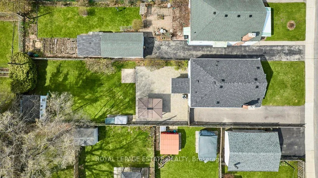 Photo 36 of 138 August Avenue, Scarborough, Oakridge — HOMEH