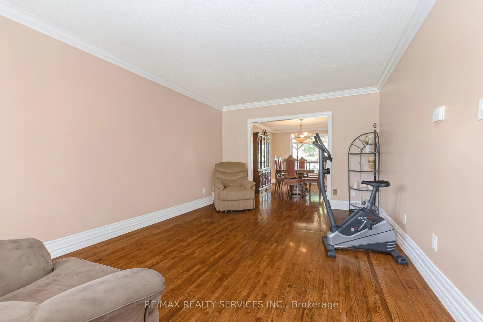Photo 13 of 29 Chestnut Avenue, Brampton, Northwood Park — HOMEH