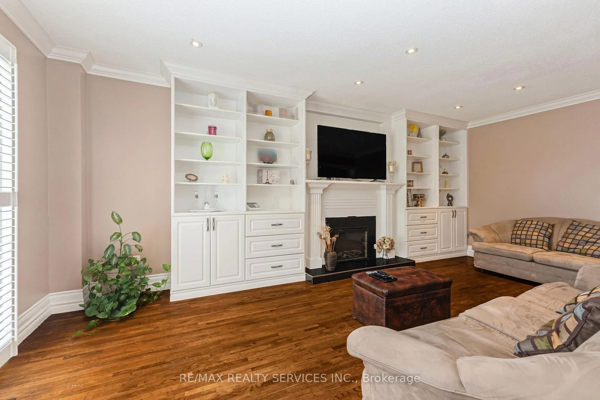 Photo 21 of 29 Chestnut Avenue, Brampton, Northwood Park — HOMEH