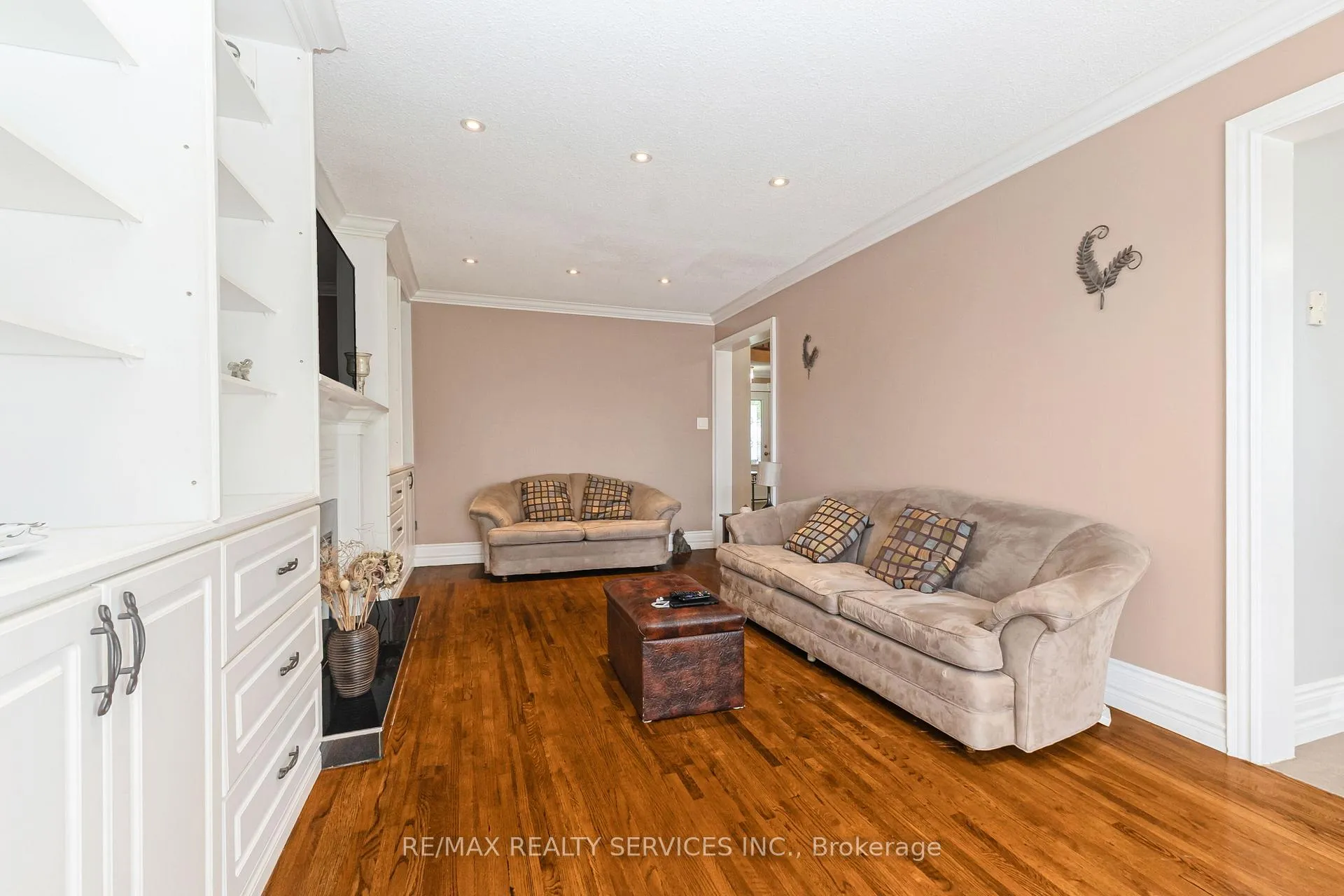 Photo 22 of 29 Chestnut Avenue, Brampton, Northwood Park — HOMEH