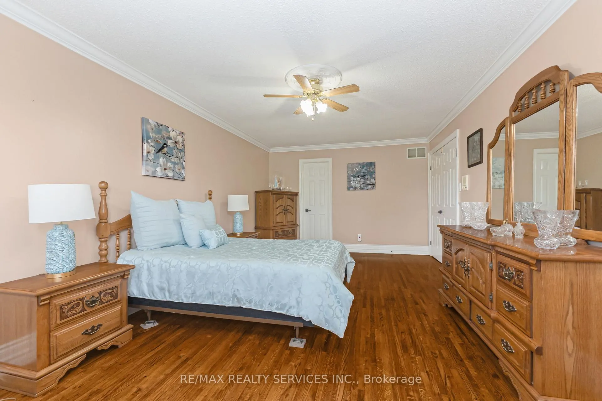 Photo 27 of 29 Chestnut Avenue, Brampton, Northwood Park — HOMEH