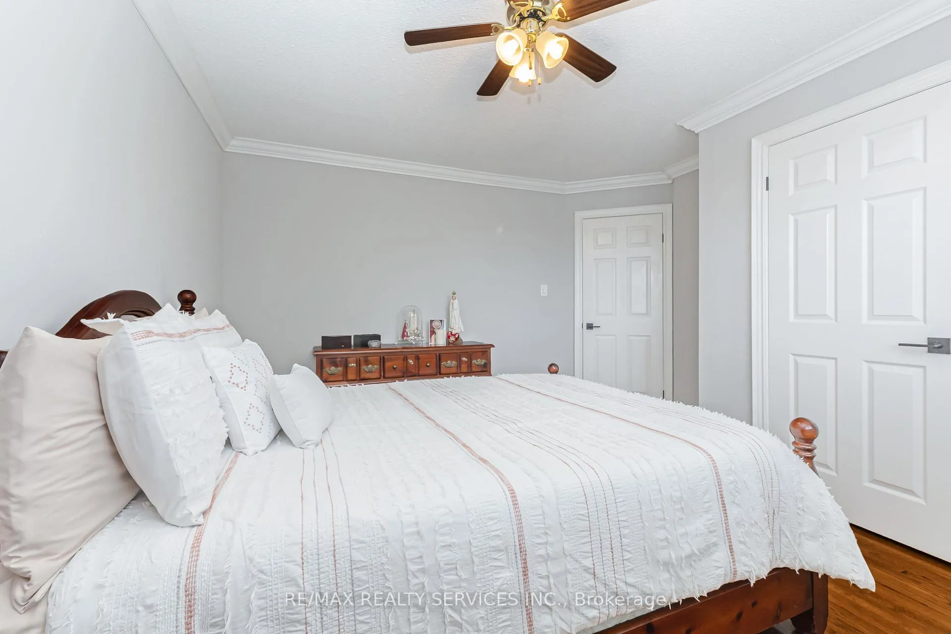 Photo 31 of 29 Chestnut Avenue, Brampton, Northwood Park — HOMEH