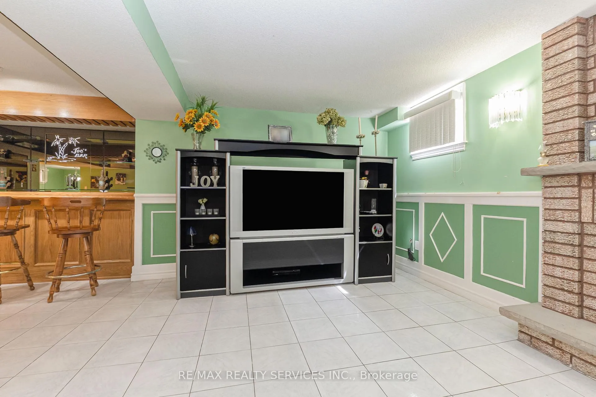 Photo 42 of 29 Chestnut Avenue, Brampton, Northwood Park — HOMEH