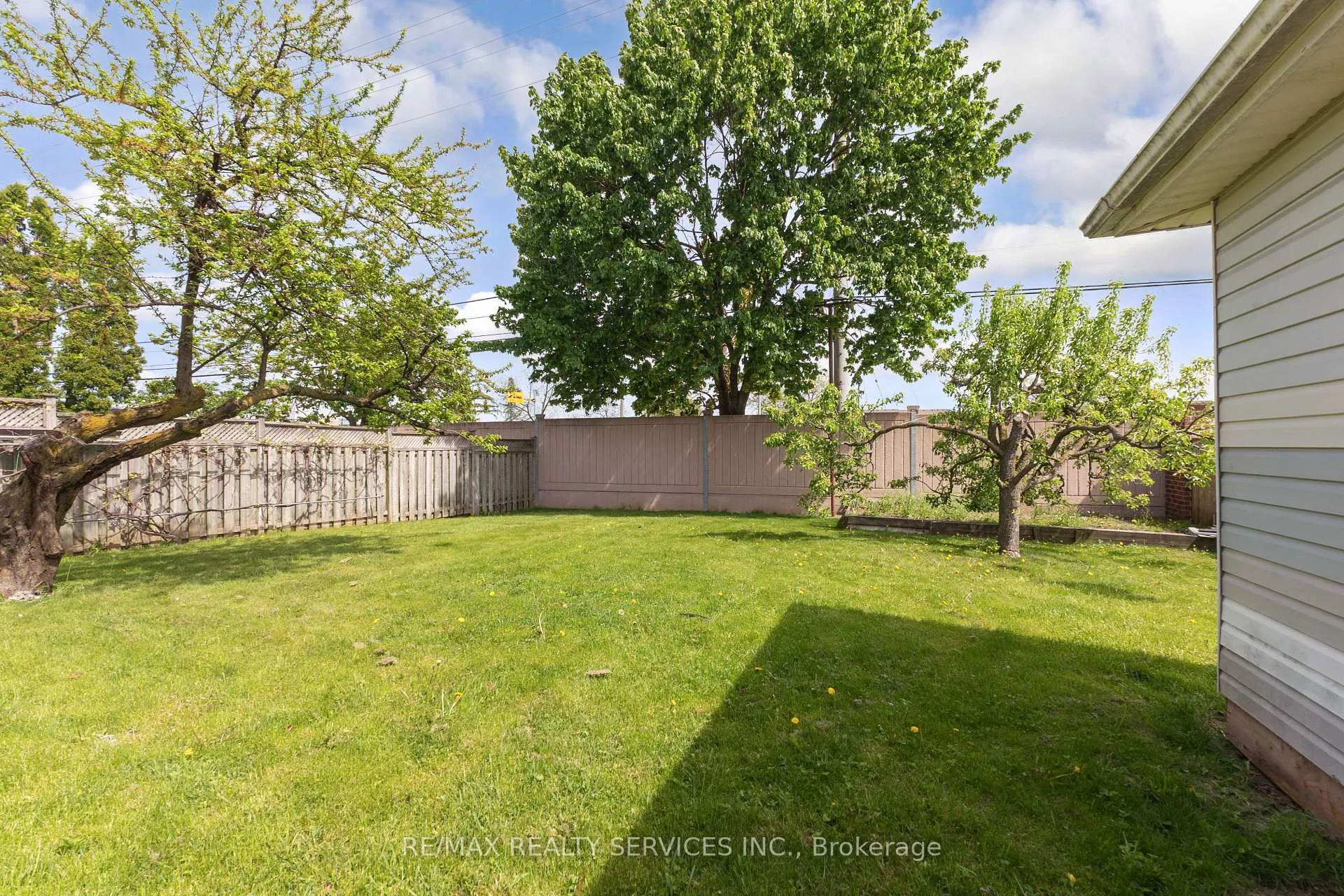 Photo 50 of 29 Chestnut Avenue, Brampton, Northwood Park — HOMEH