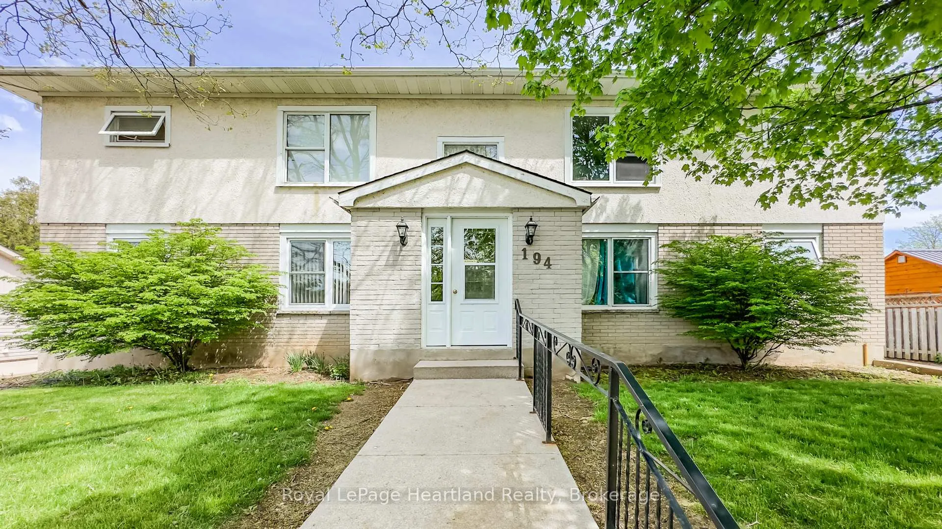 Photo 11 of 194 Bennett Street W, Goderich, Goderich (Town) — HOMEH