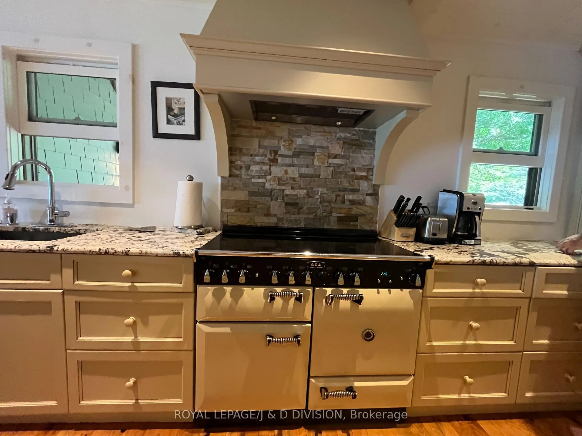 Photo 7 of 2429 Julia Shore Road W, Douro-Dummer — HOMEH
