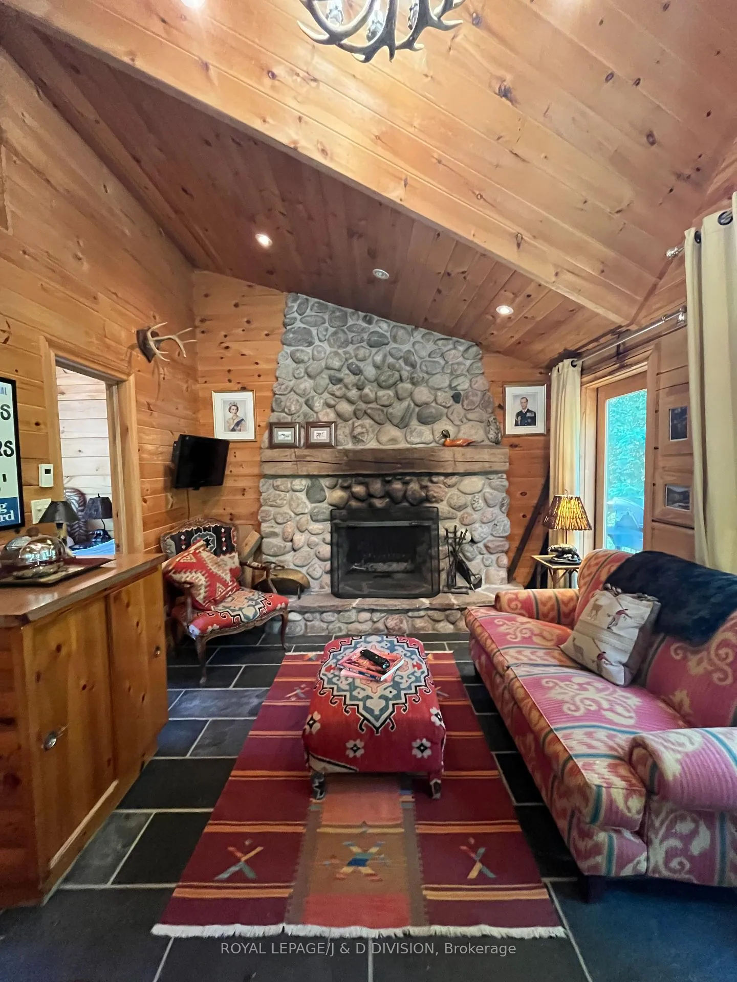 Photo 16 of 2429 Julia Shore Road W, Douro-Dummer — HOMEH