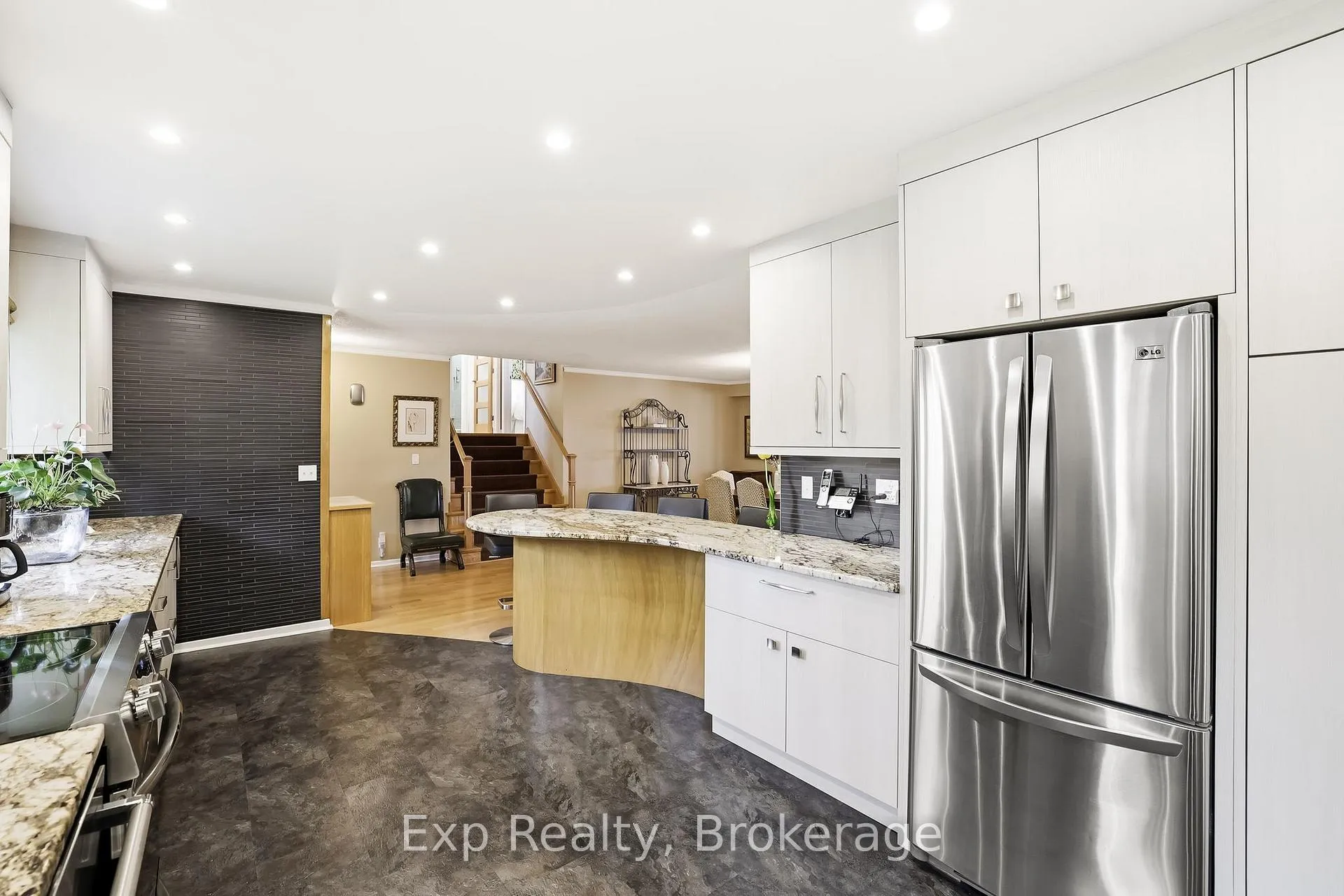 Photo 11 of 10 Cedar Lea Street, Cobourg — HOMEH