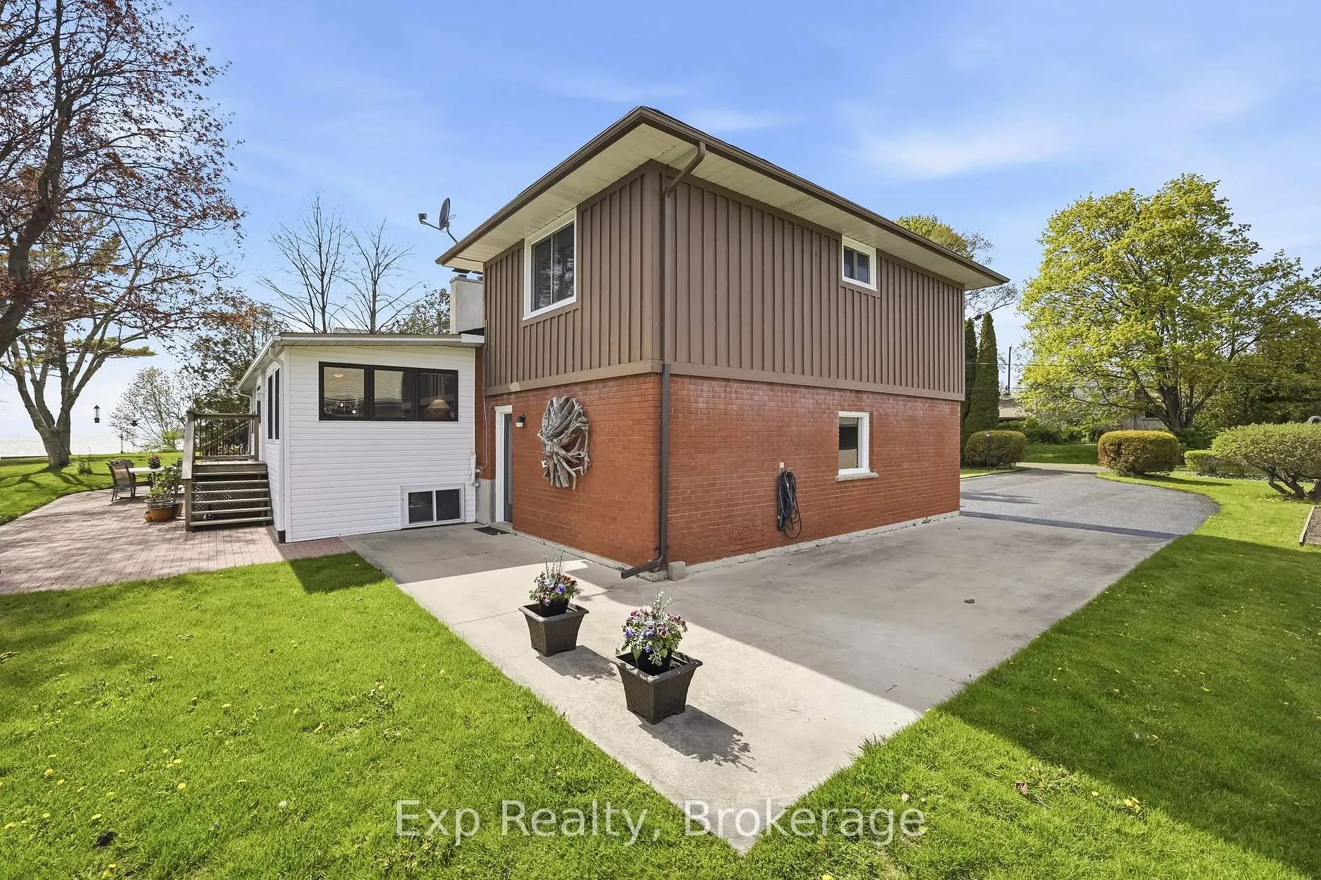 Photo 38 of 10 Cedar Lea Street, Cobourg — HOMEH