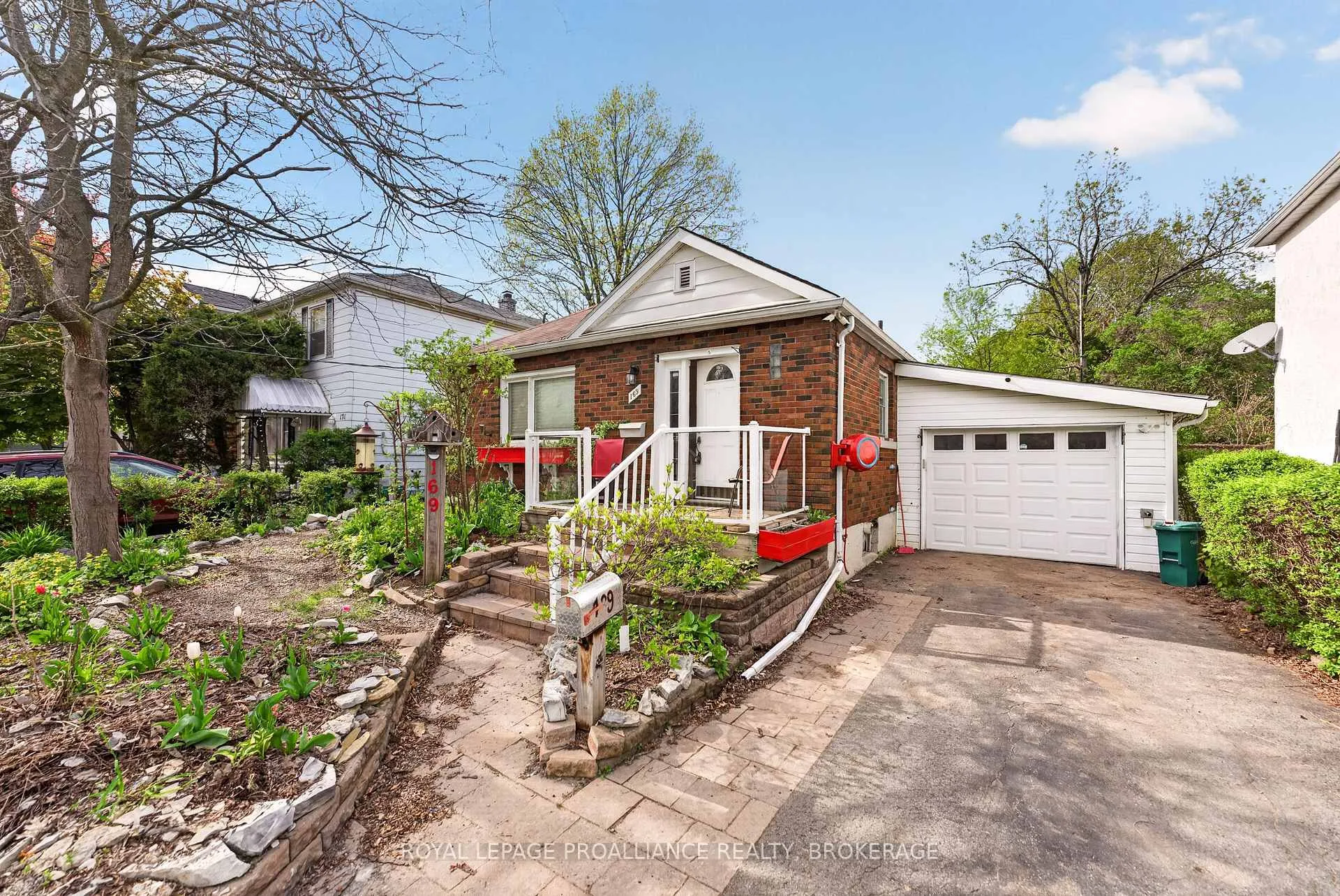 Photo 4 of 169 Carruthers Avenue, Kingston, Central City East — HOMEH