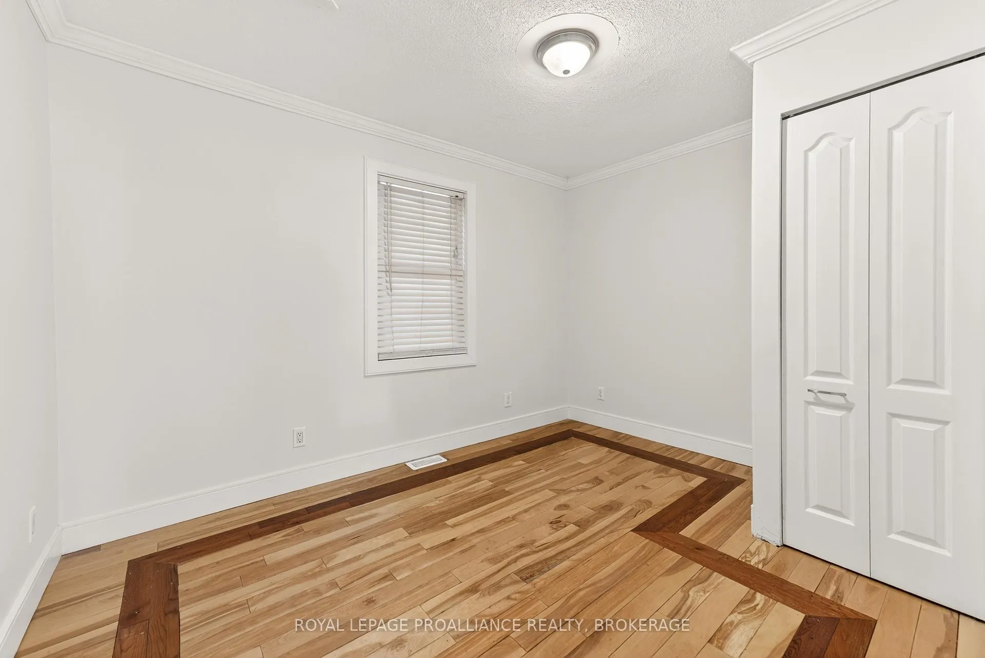 Photo 14 of 169 Carruthers Avenue, Kingston, Central City East — HOMEH
