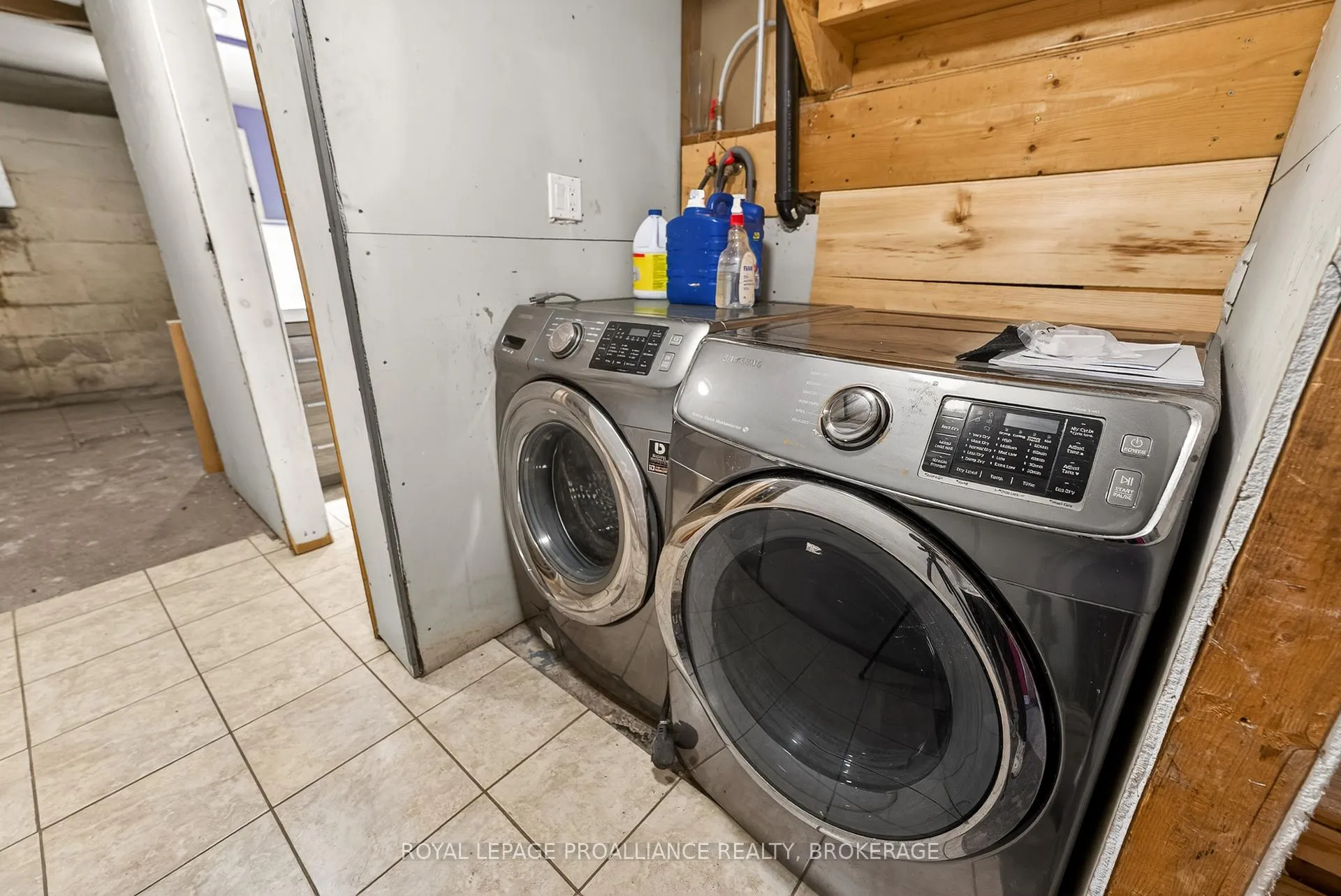 Photo 30 of 169 Carruthers Avenue, Kingston, Central City East — HOMEH