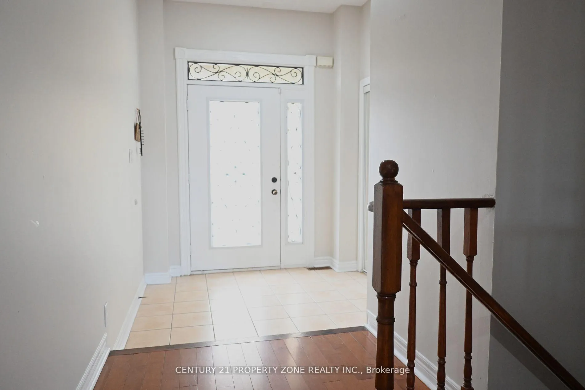 Photo 2 of 39 Harbourtown Crescent, Brampton, Madoc — HOMEH