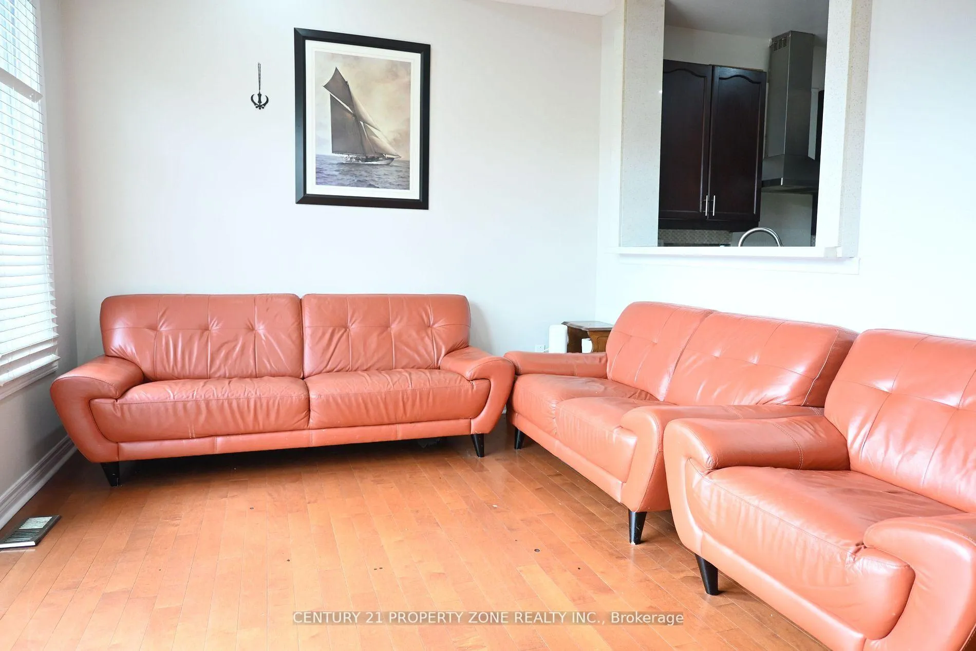 Photo 7 of 39 Harbourtown Crescent, Brampton, Madoc — HOMEH
