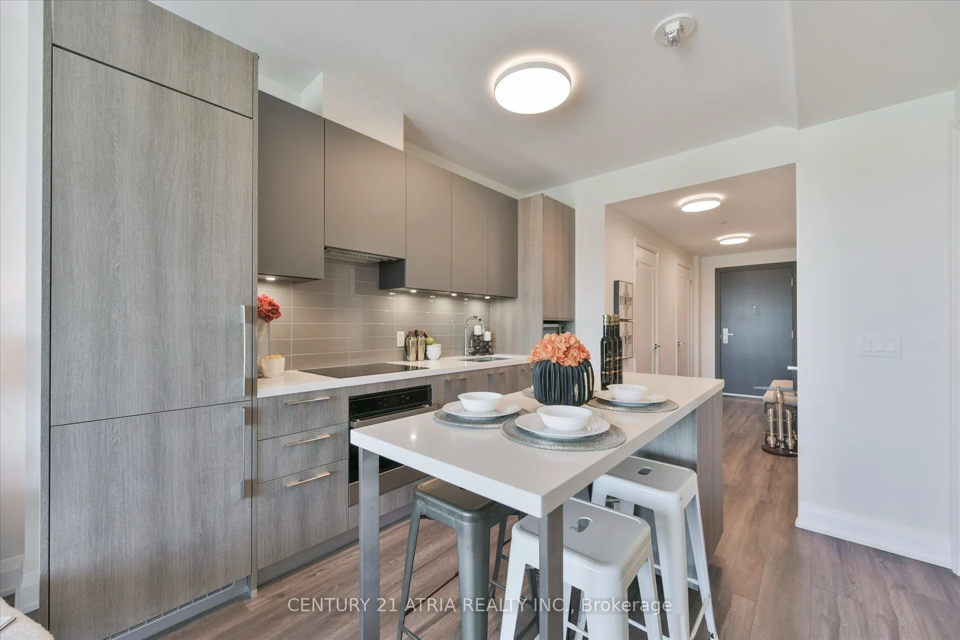 Photo 11 of Unit 1107, 18 Water Walk Drive, Markham, Unionville — HOMEH