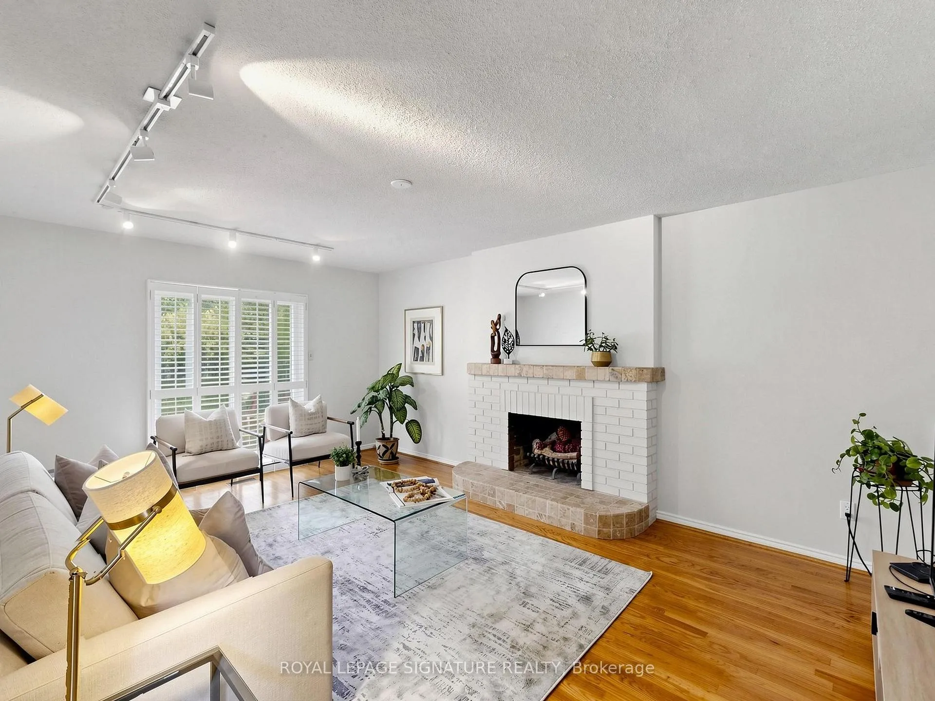 Photo 12 of 41 Prince Edward Boulevard, Markham, Thornlea — HOMEH