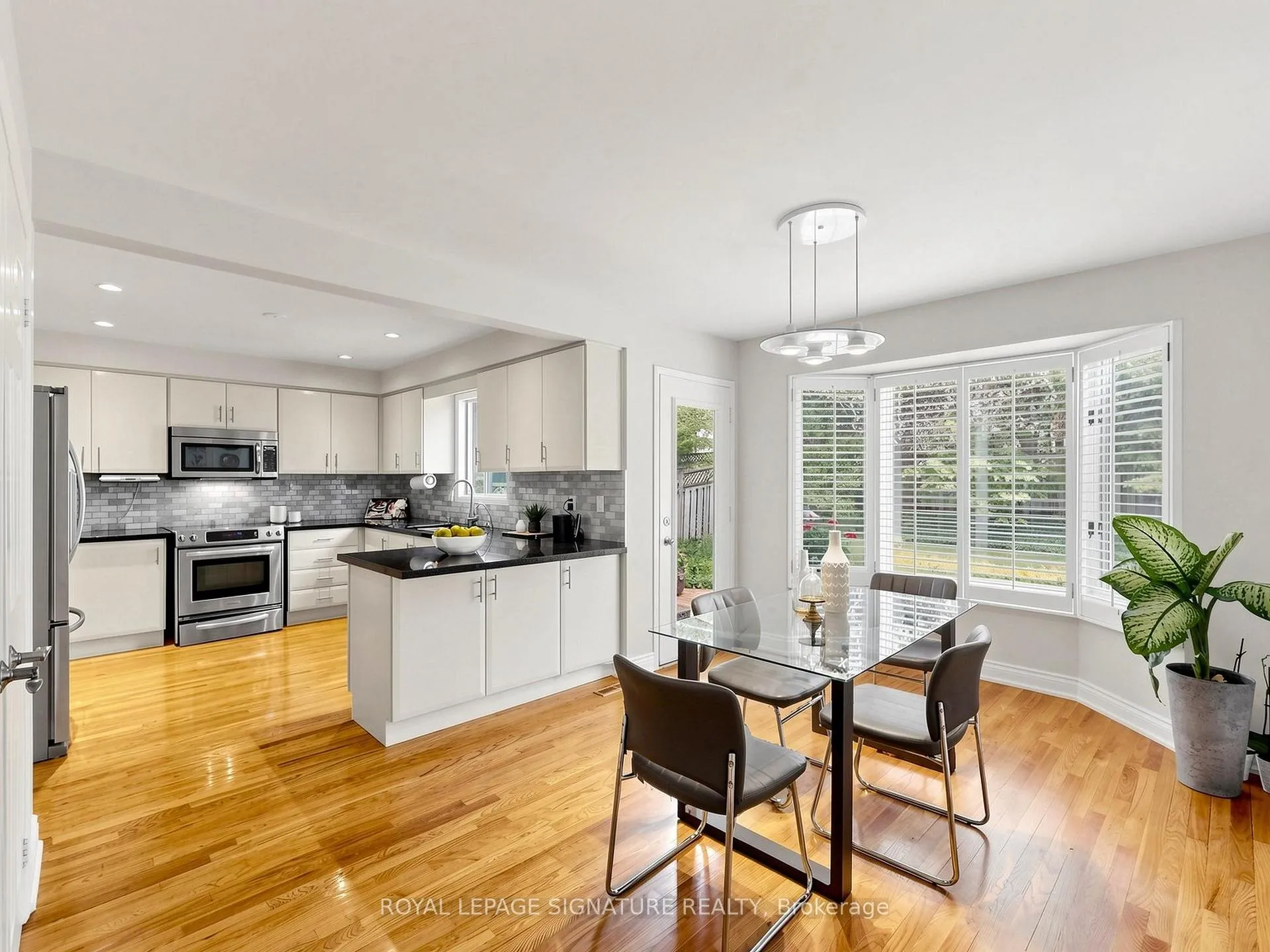 Photo 19 of 41 Prince Edward Boulevard, Markham, Thornlea — HOMEH