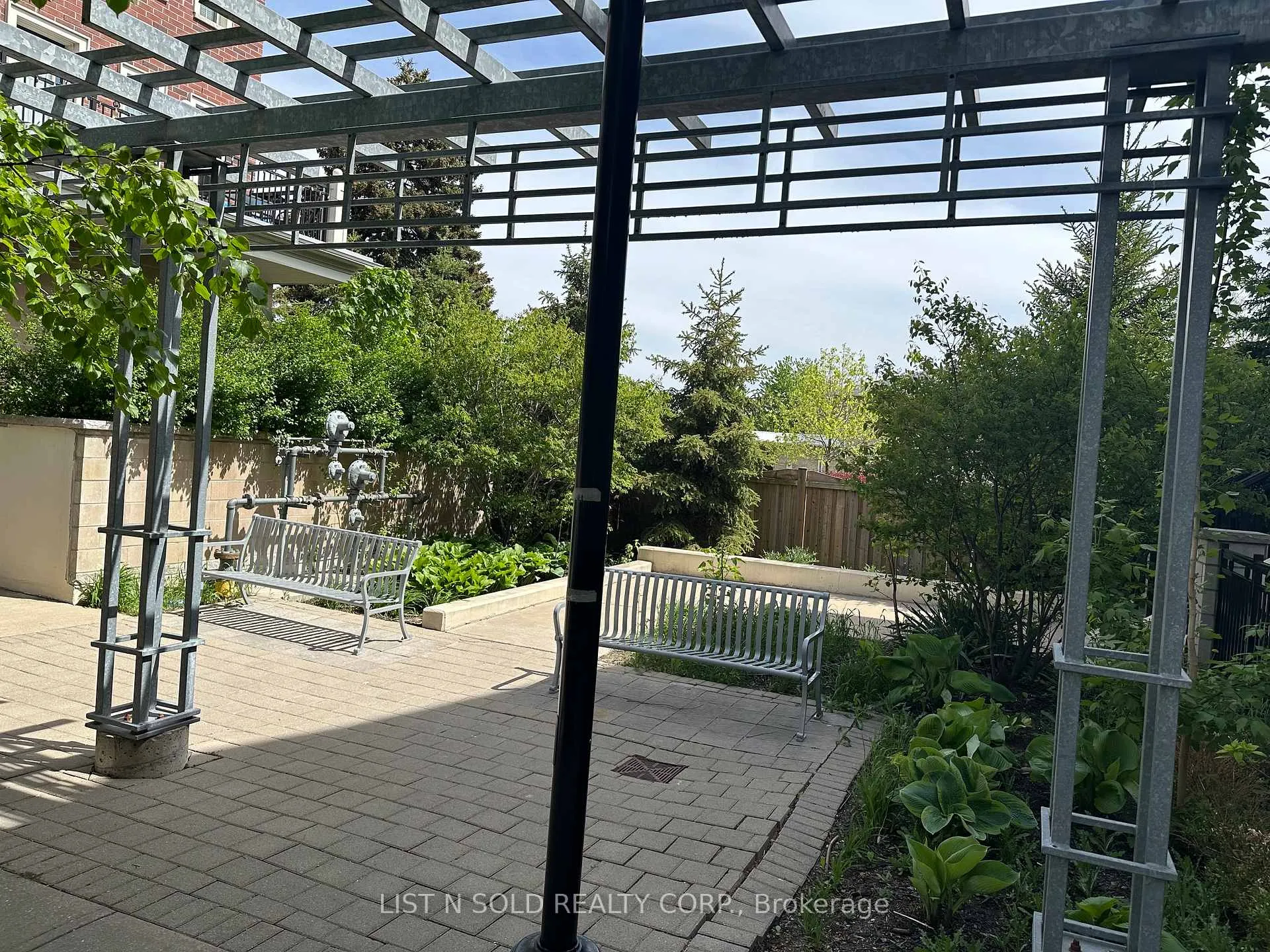 Photo 4 of Unit A15, 26 Bruce Street, Vaughan, East Woodbridge — HOMEH