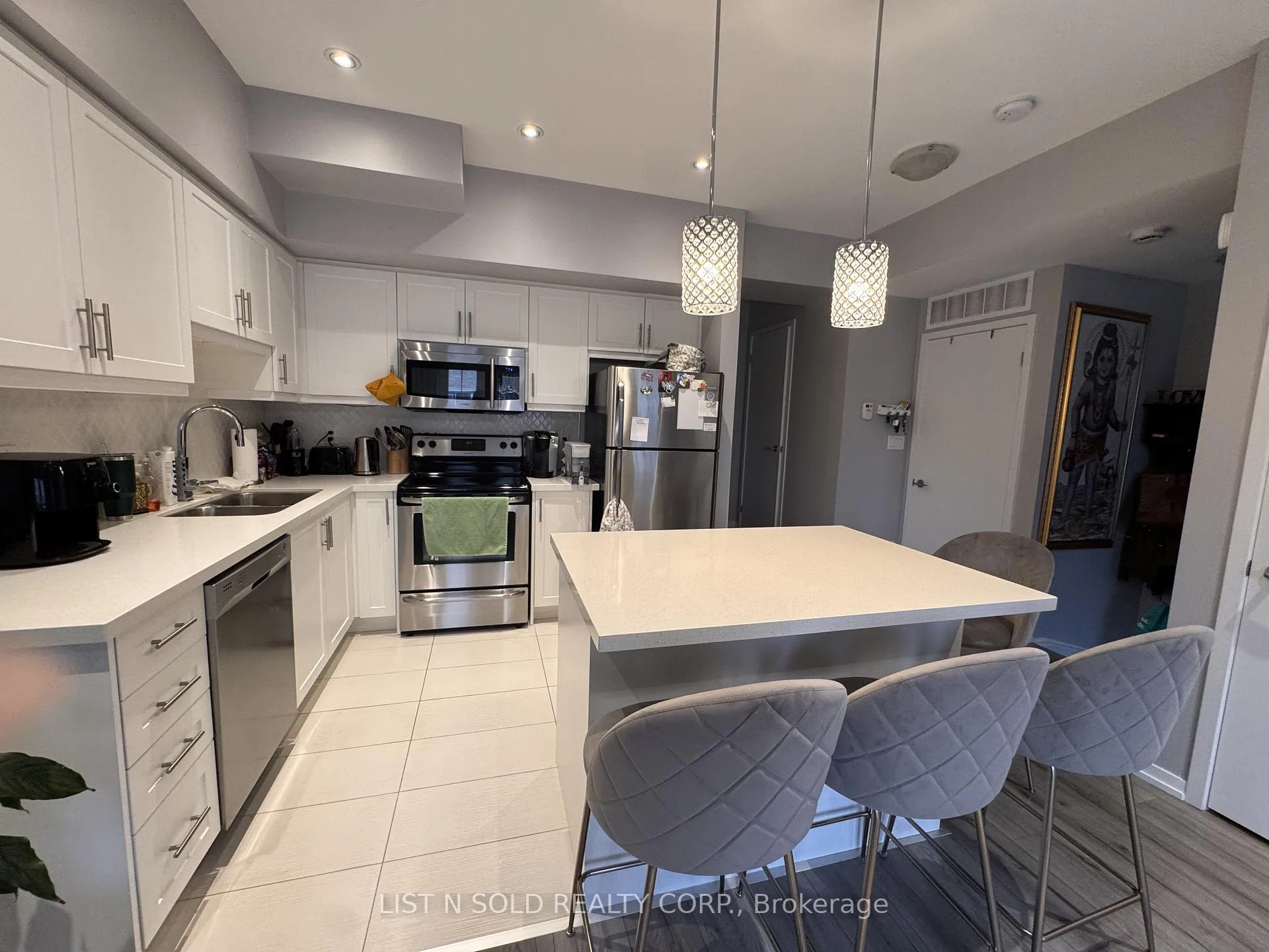 Photo 1 of Unit A15, 26 Bruce Street, Vaughan, East Woodbridge — HOMEH