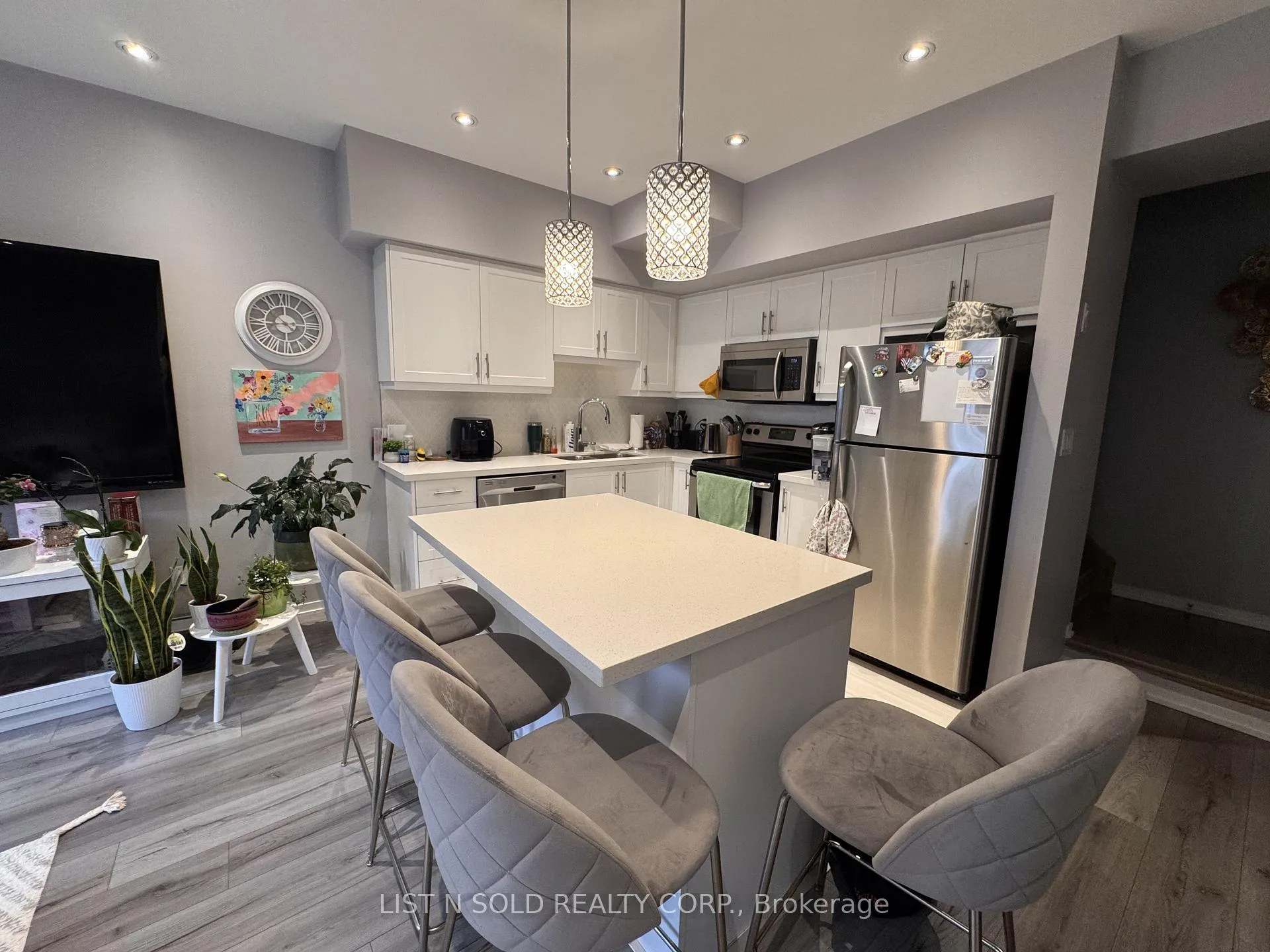 Photo 10 of Unit A15, 26 Bruce Street, Vaughan, East Woodbridge — HOMEH
