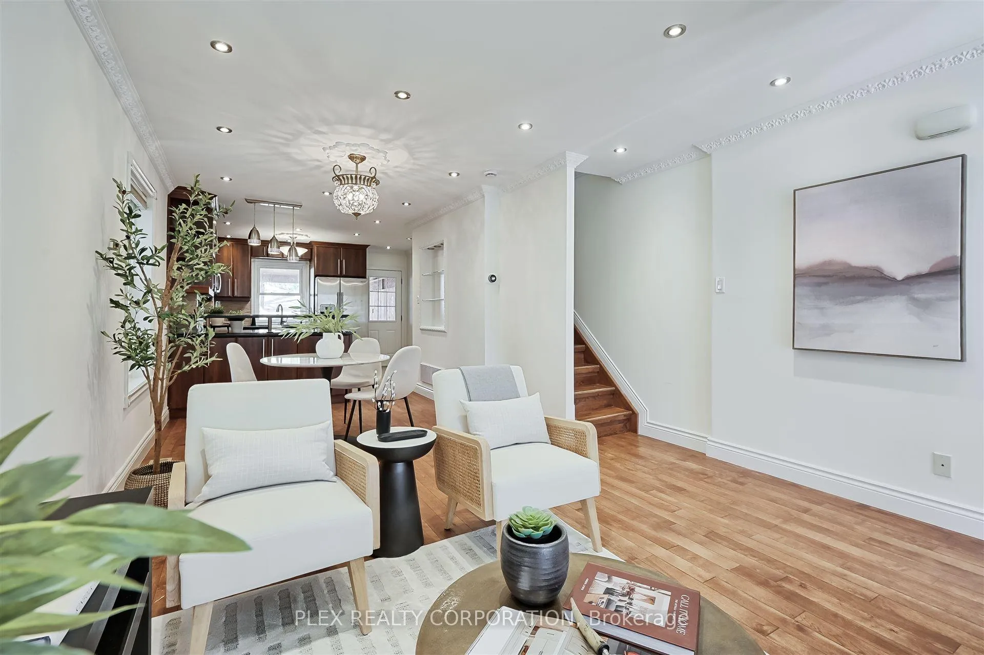 Photo 5 of 192 Coxwell Avenue, Toronto, Greenwood-Coxwell — HOMEH