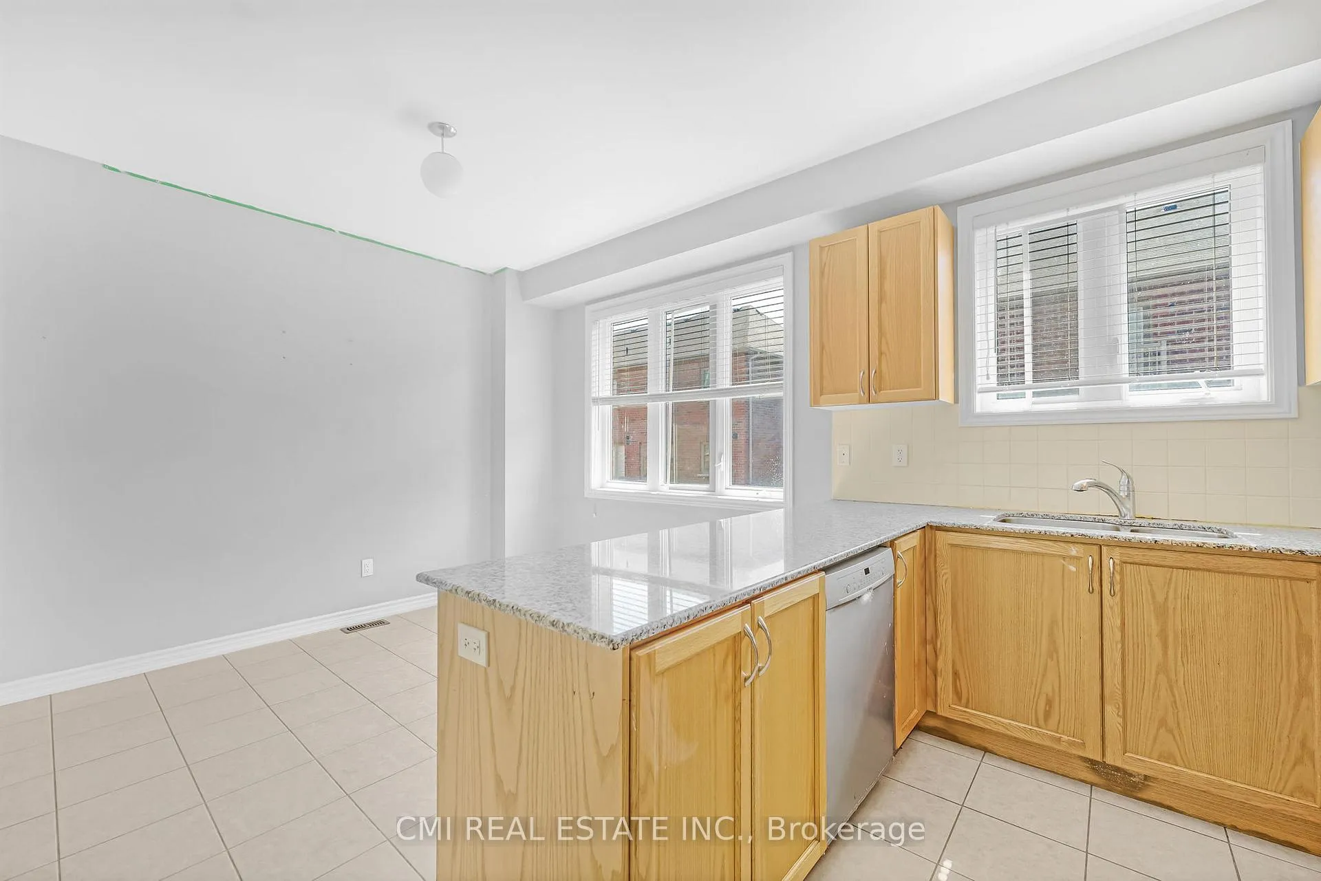 Photo 16 of 21 Kayak Heights, Brampton, Heart Lake East — HOMEH