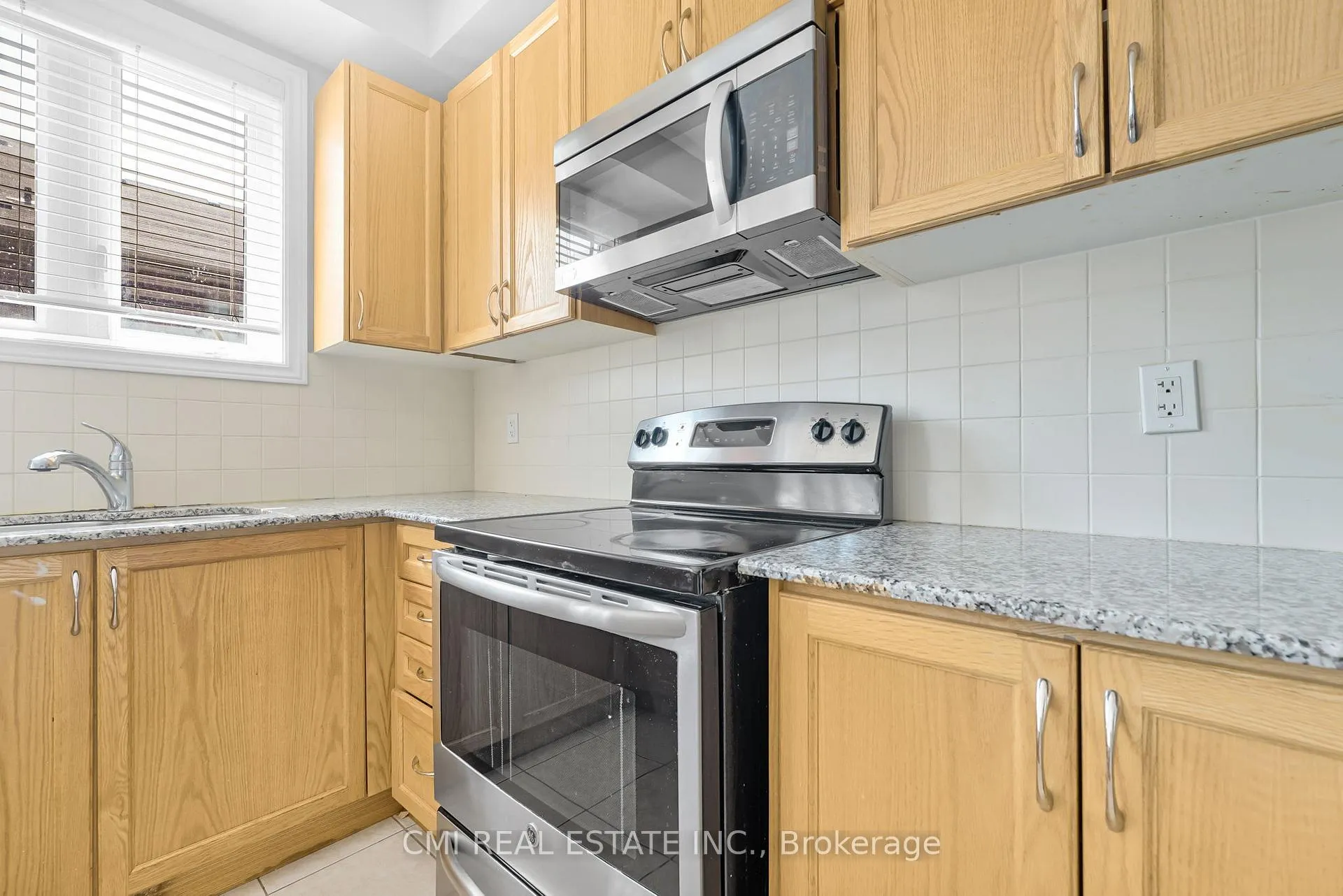 Photo 18 of 21 Kayak Heights, Brampton, Heart Lake East — HOMEH