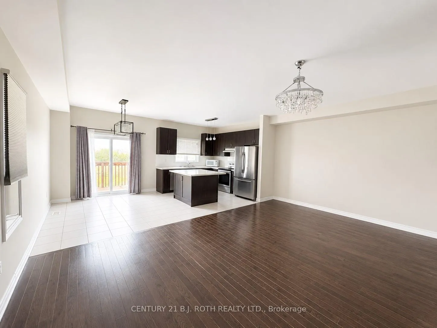 Photo 3 of 1150 Peelar Crescent, Innisfil, Lefroy — HOMEH