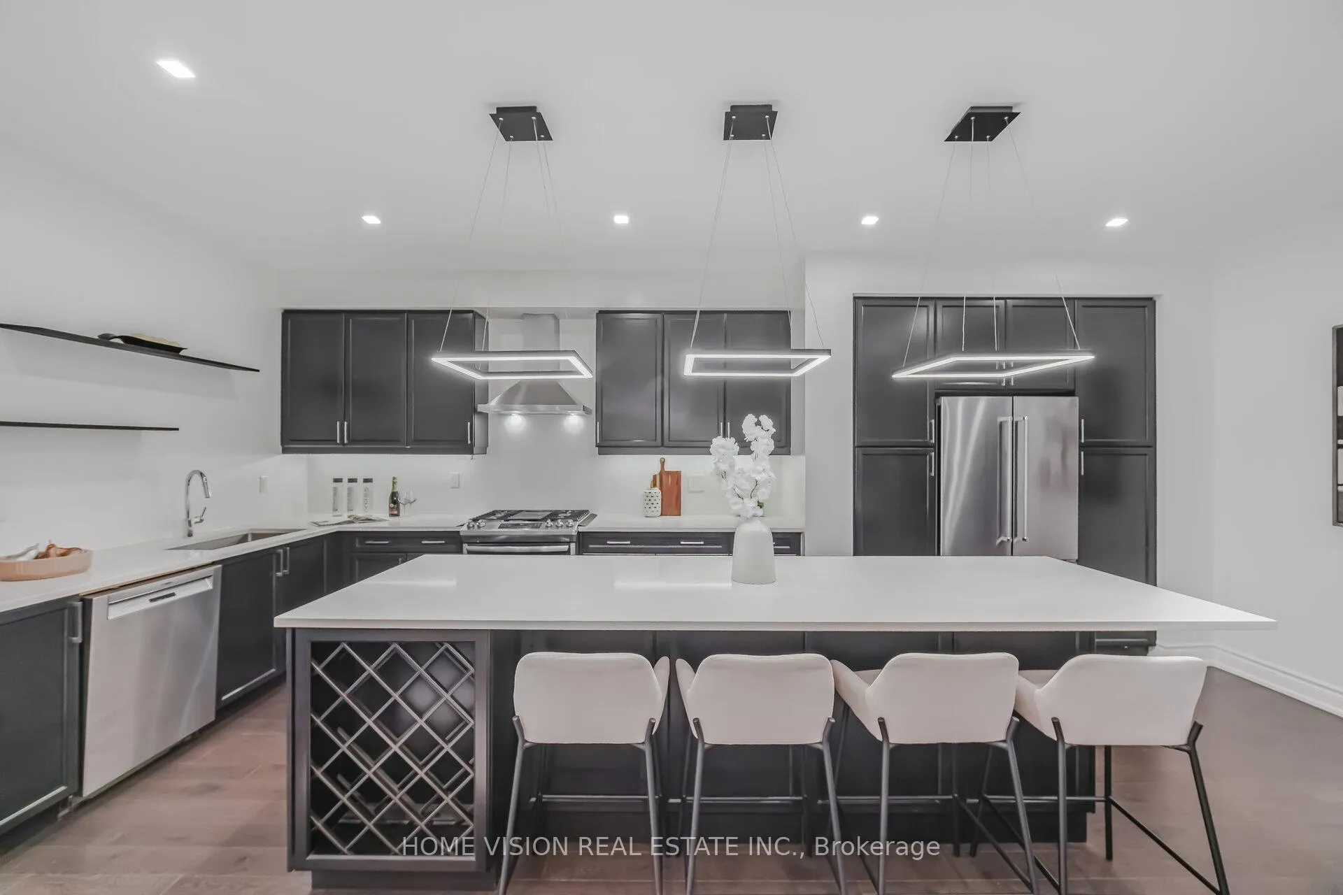 Photo 11 of 20 Hubbell Road, Brampton, Bram West — HOMEH