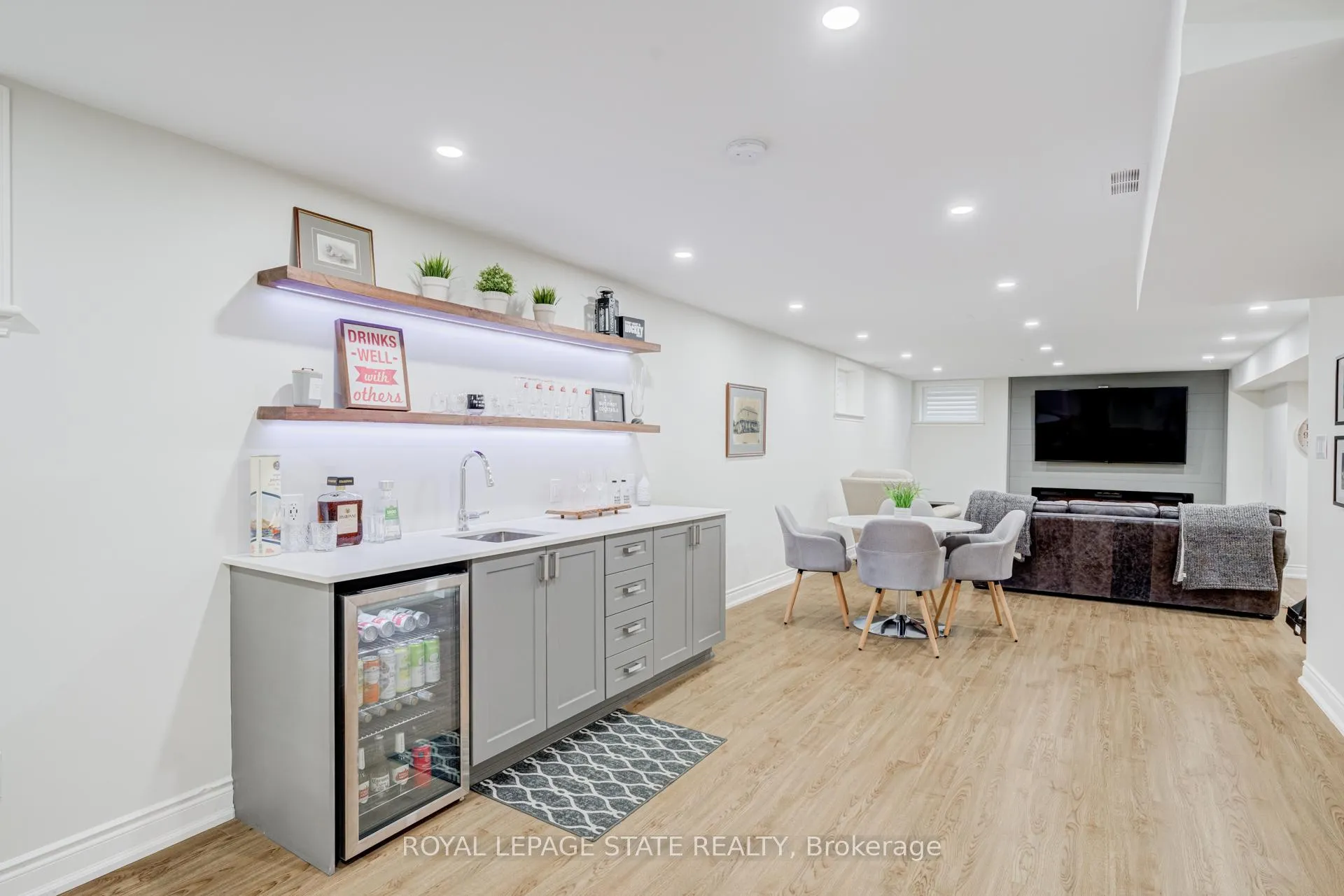 Photo 33 of 12 Nicosia Road, Hamilton, Mount Hope — HOMEH